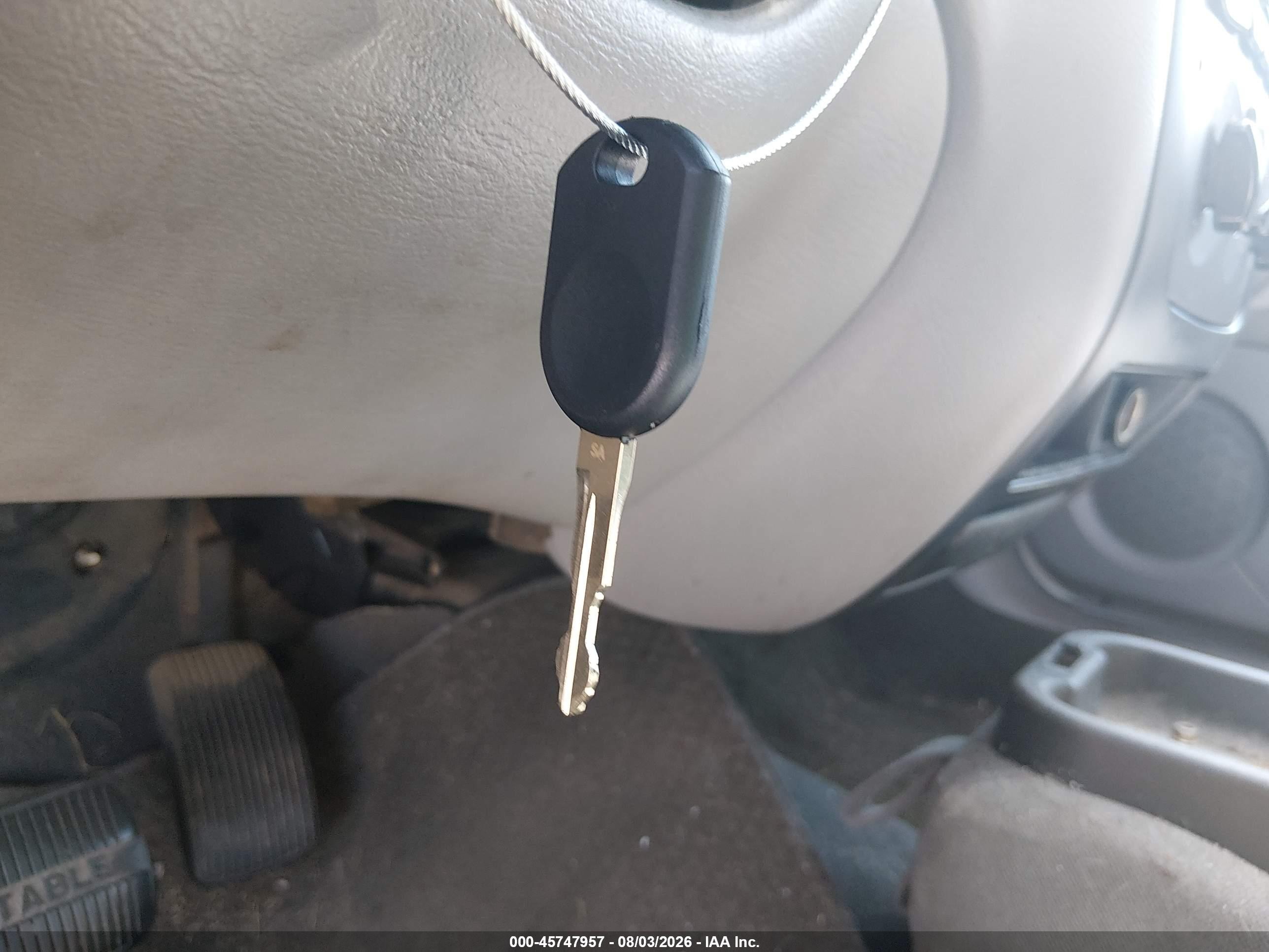 2000 Ford Taurus Se White vin: 1FAFP53U0YG227540