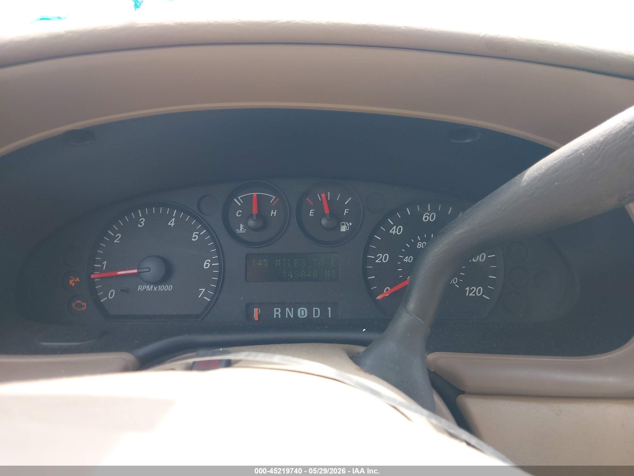 2004 Ford Taurus Se Золотой vin: 1FAFP53U14G133340