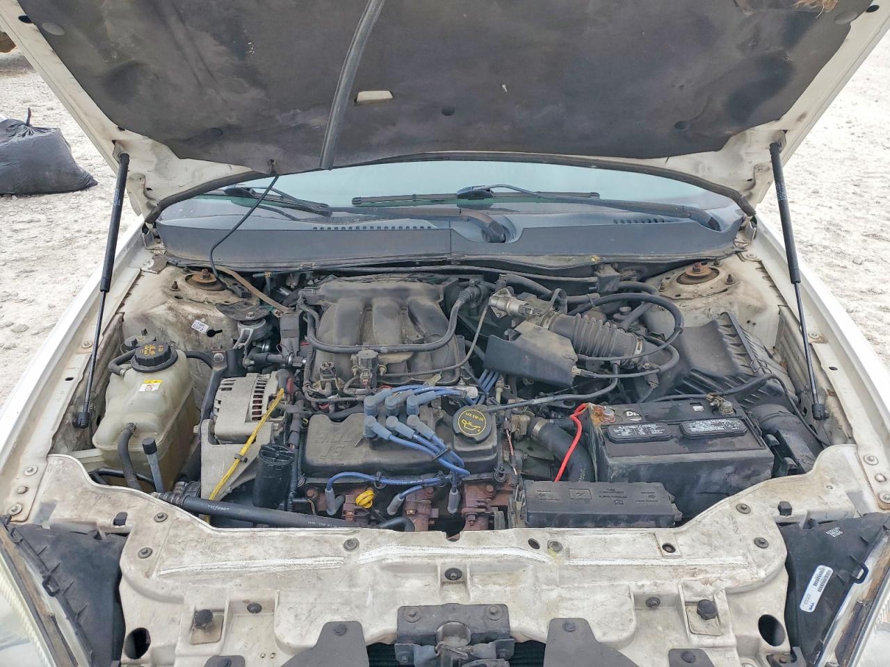 2005 Ford Taurus Se White vin: 1FAFP53U15A214035
