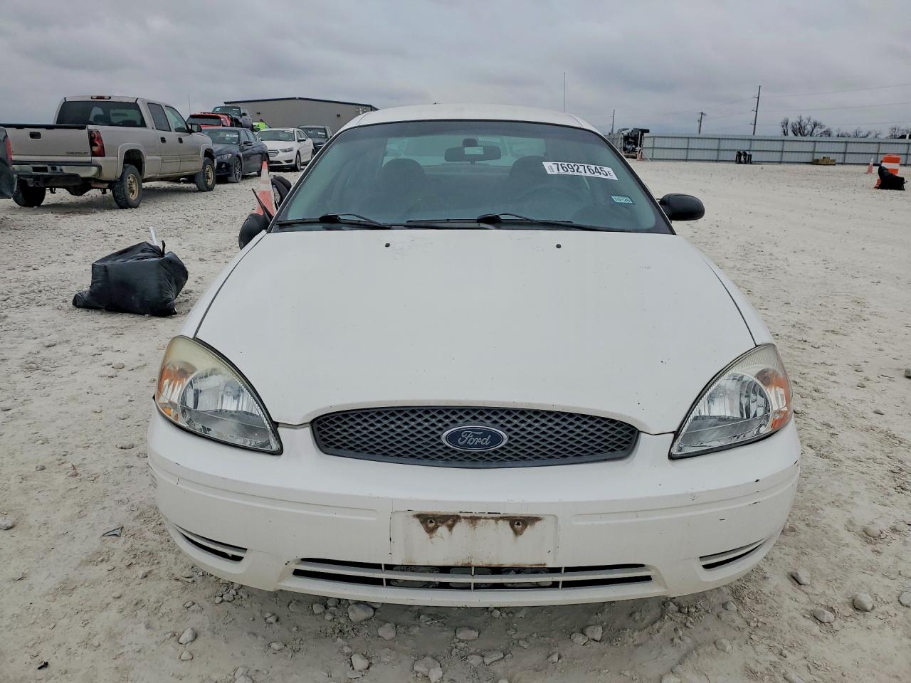 2005 Ford Taurus Se White vin: 1FAFP53U15A214035