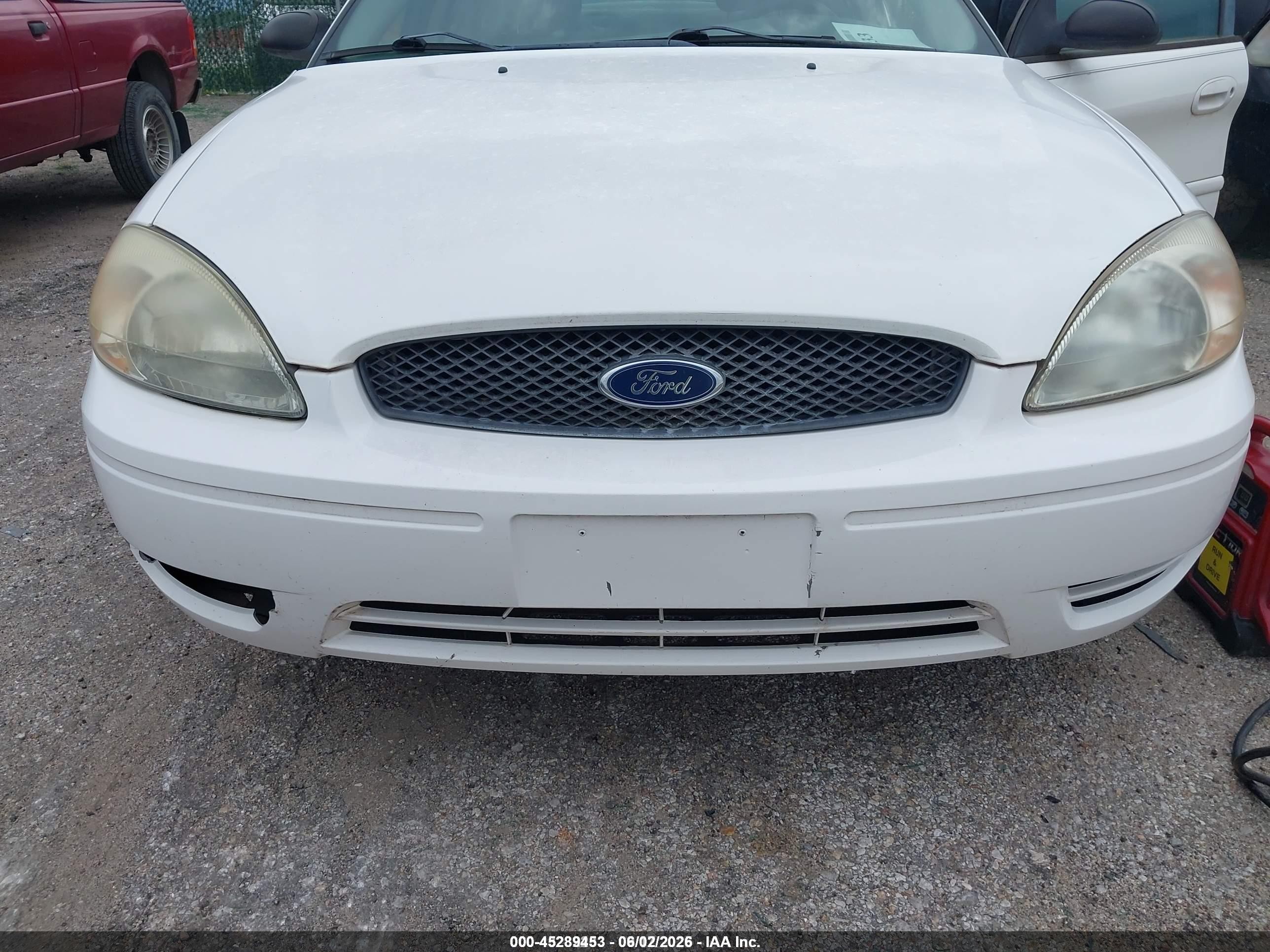 2006 Ford Taurus Se Белый vin: 1FAFP53U16A164724