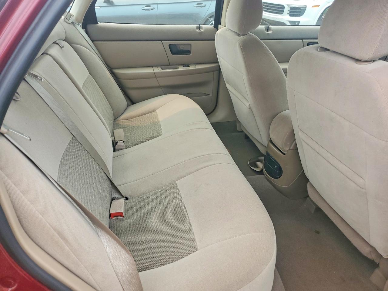 2006 Ford Taurus Se Red vin: 1FAFP53U16A185119