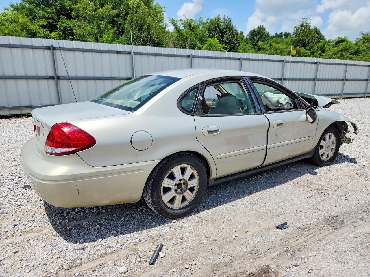 2006 Ford Taurus Se Beige vin: 1FAFP53U16A236053