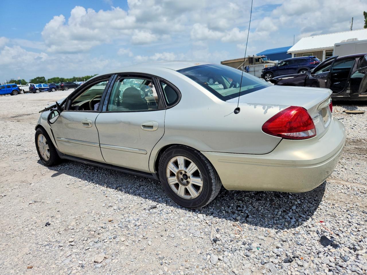 2006 Ford Taurus Se Beige vin: 1FAFP53U16A236053