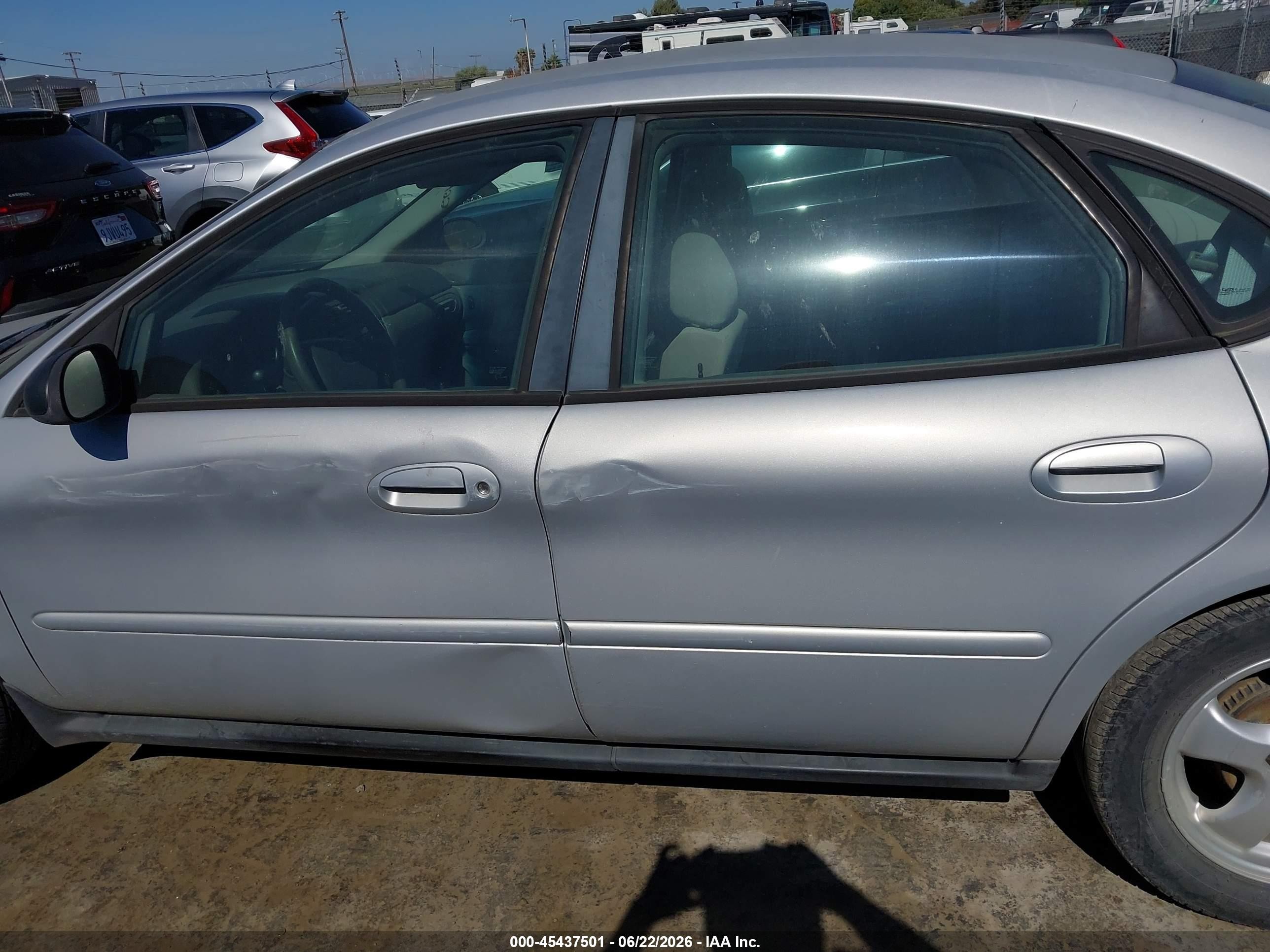 2006 Ford Taurus Se Серый vin: 1FAFP53U16A249207