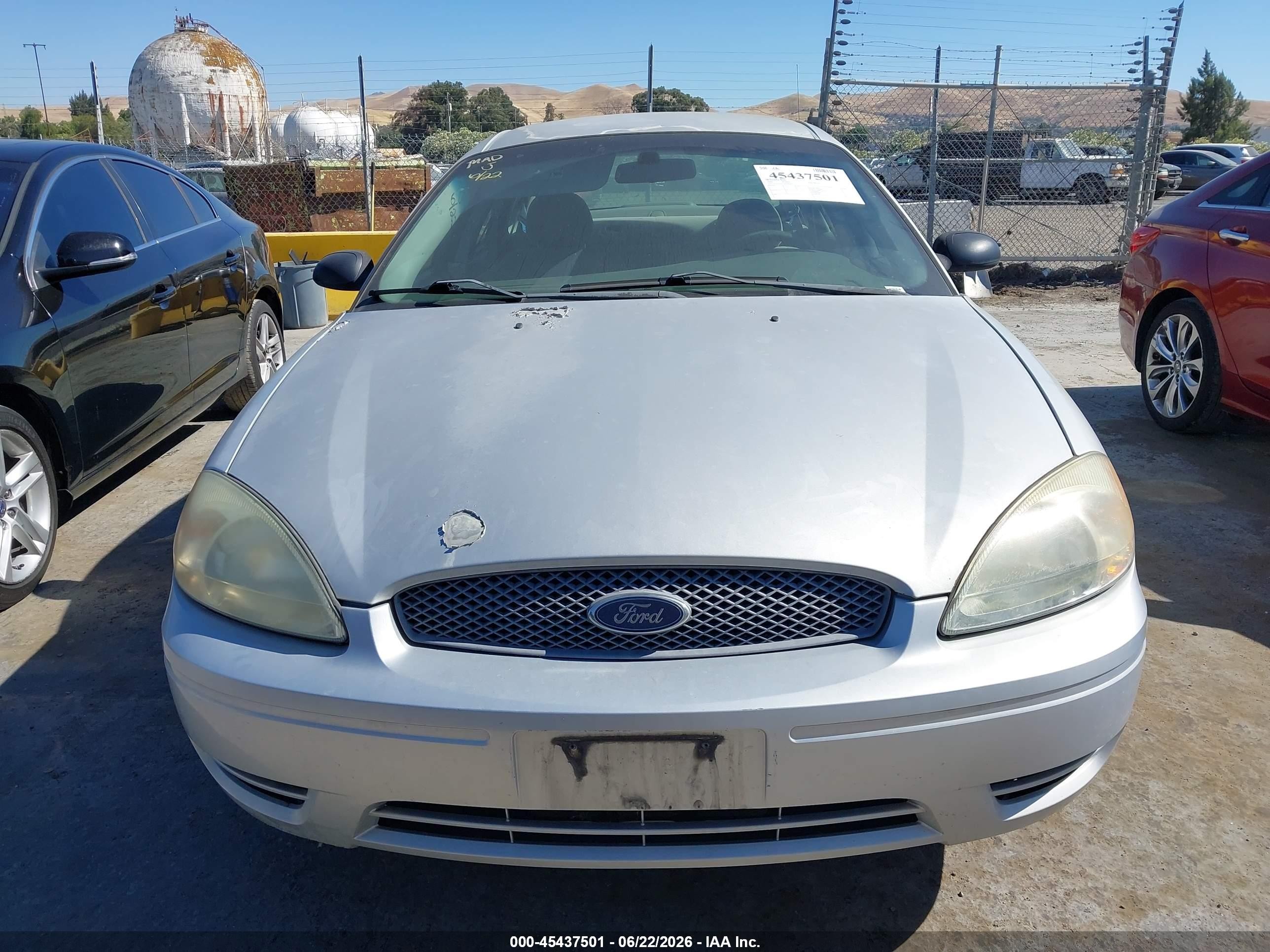 2006 Ford Taurus Se Серый vin: 1FAFP53U16A249207
