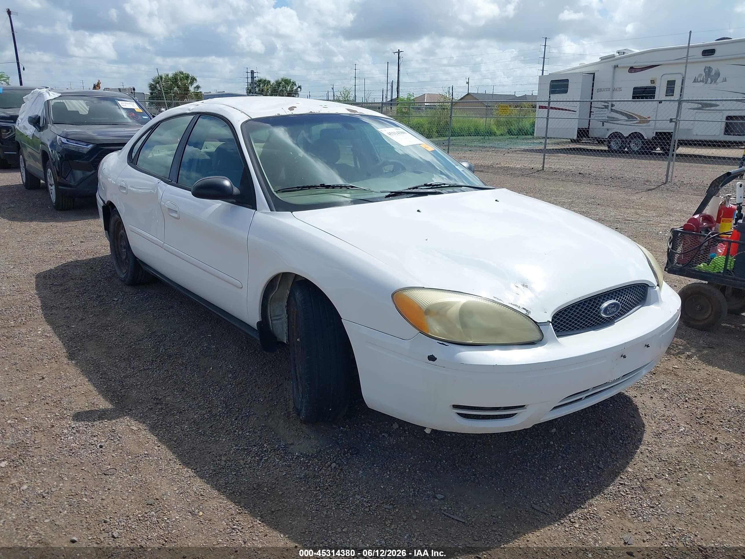 2007 Ford Taurus Se White vin: 1FAFP53U17A102595