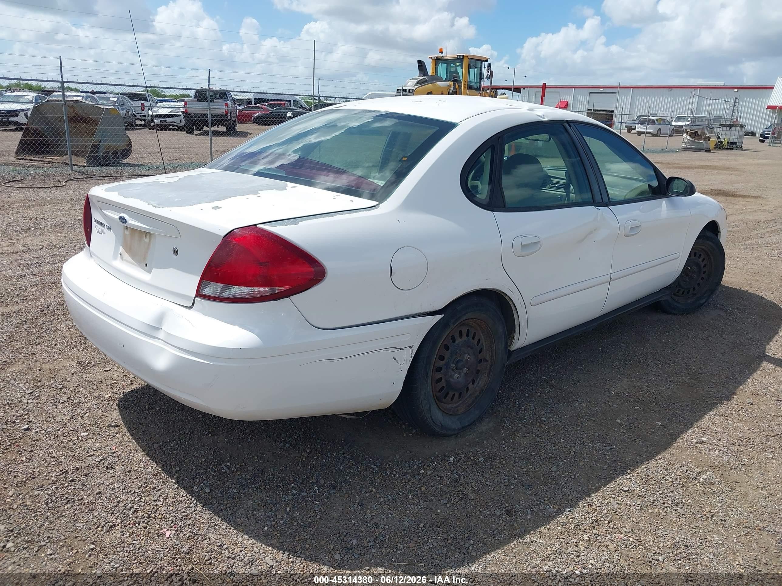 2007 Ford Taurus Se White vin: 1FAFP53U17A102595