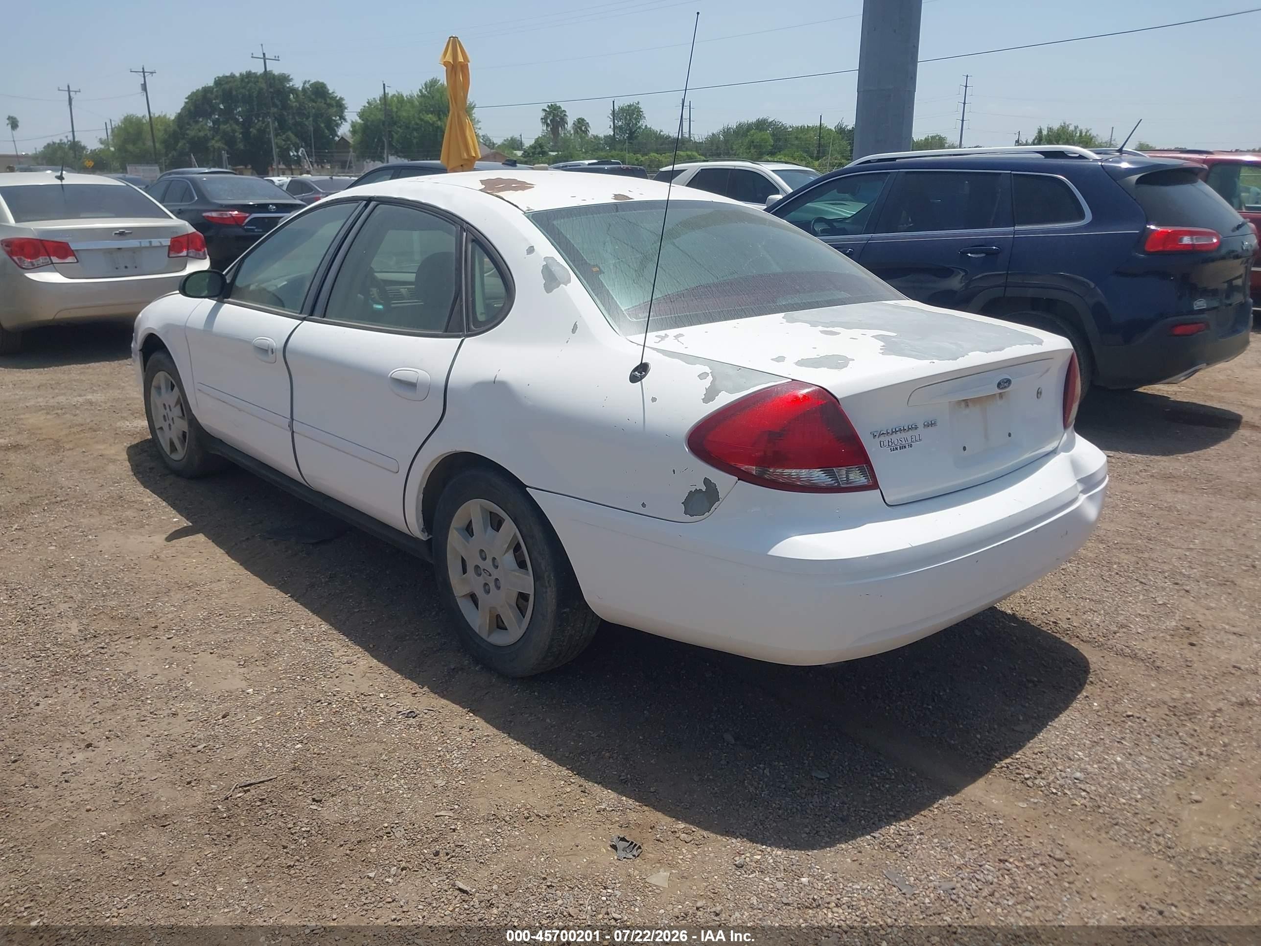 2007 Ford Taurus Se White vin: 1FAFP53U17A102595