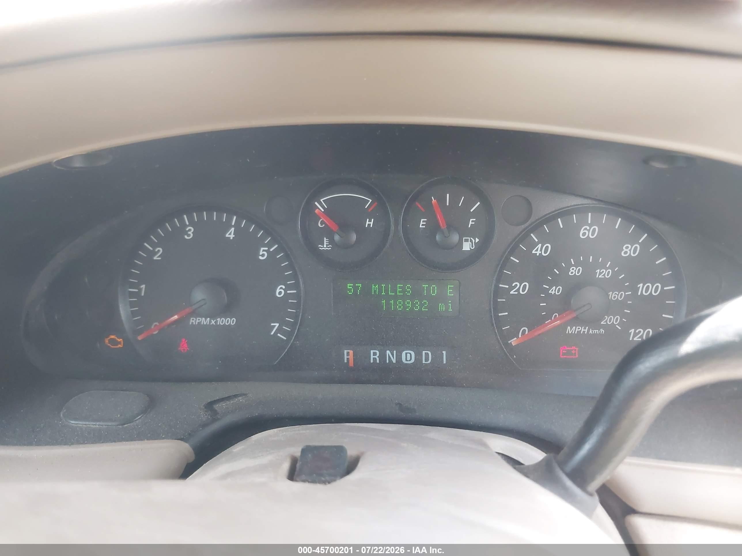 2007 Ford Taurus Se White vin: 1FAFP53U17A102595