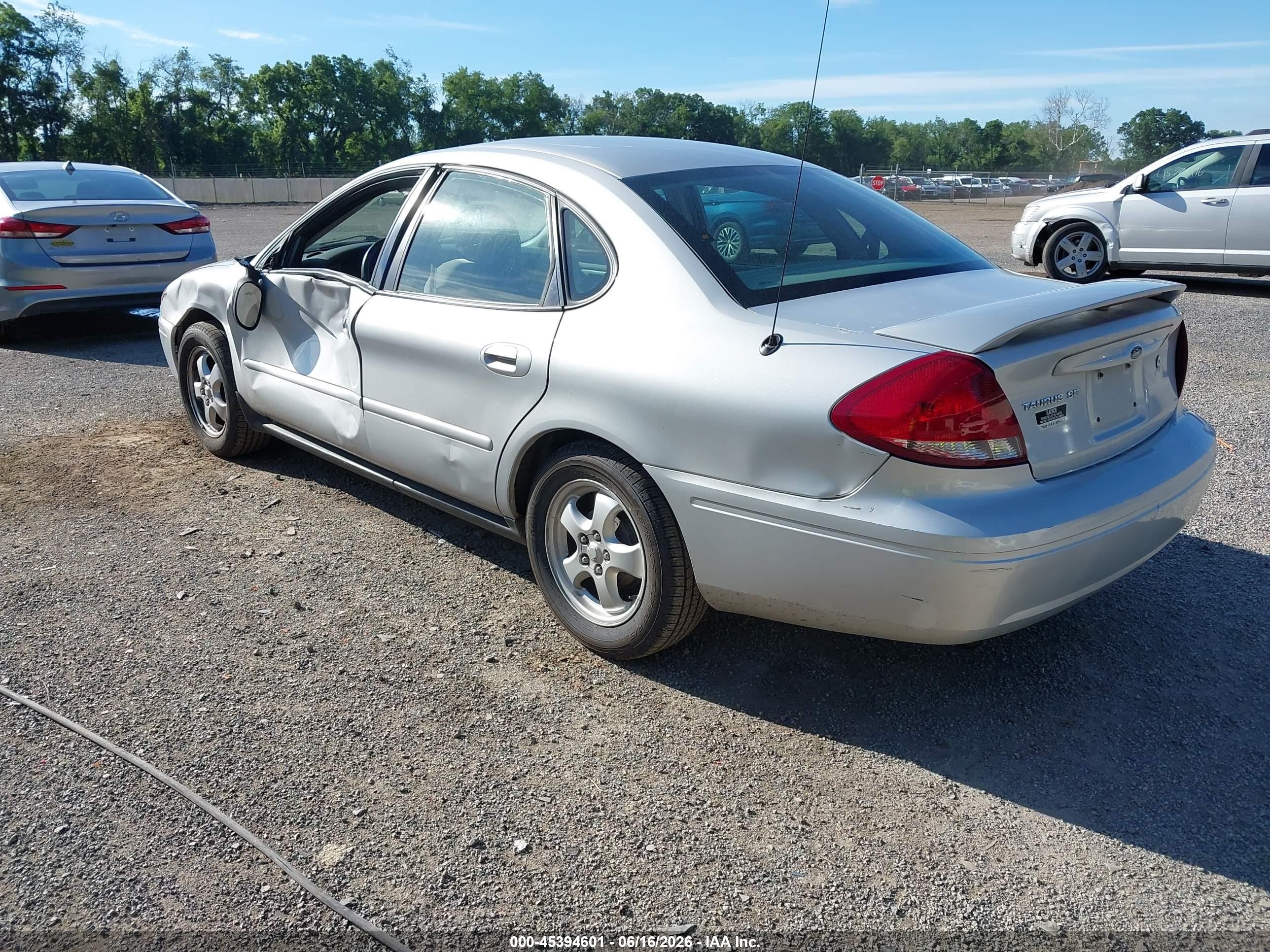 2007 Ford Taurus Se Silver vin: 1FAFP53U17A182142