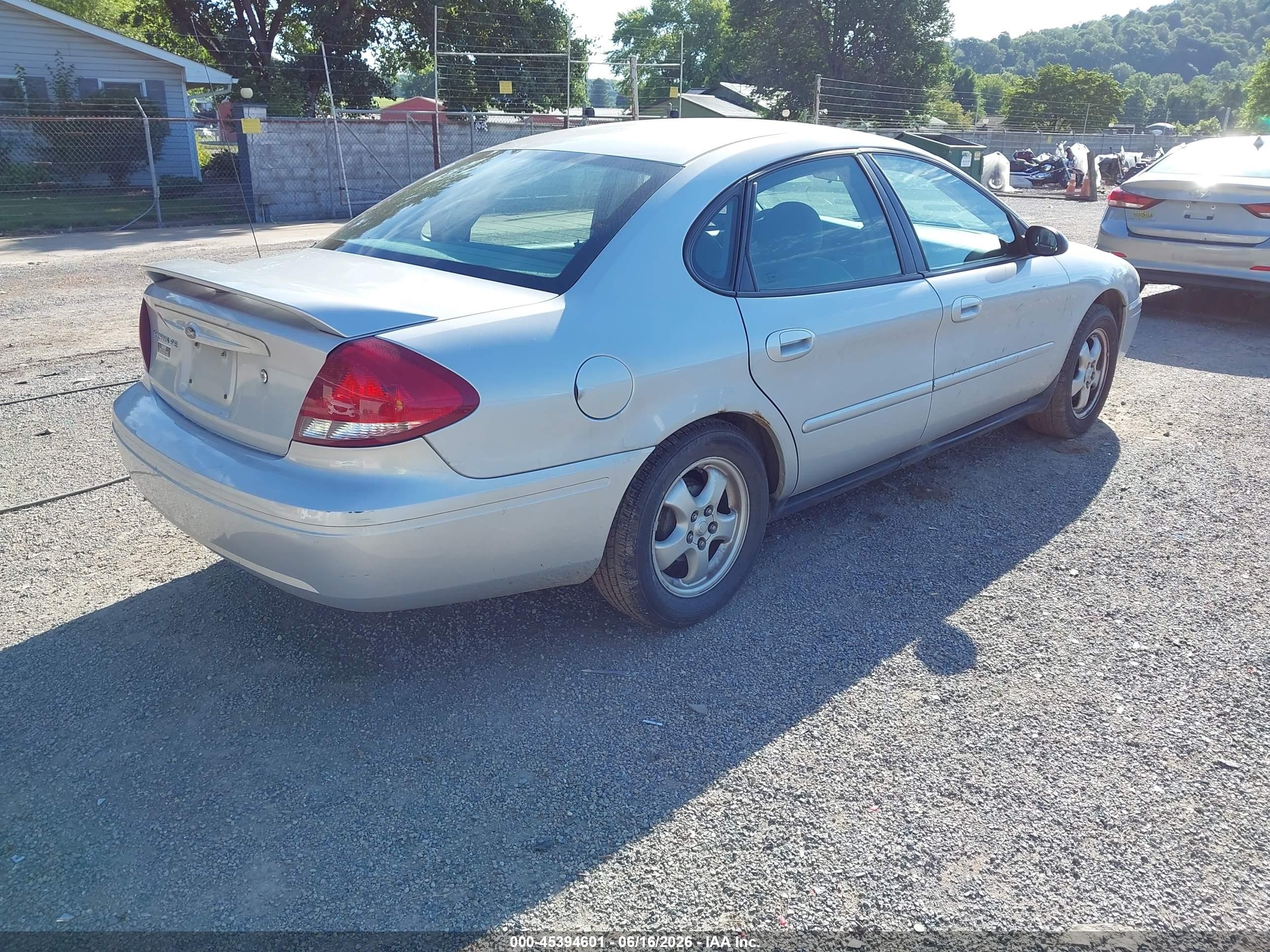 2007 Ford Taurus Se Silver vin: 1FAFP53U17A182142