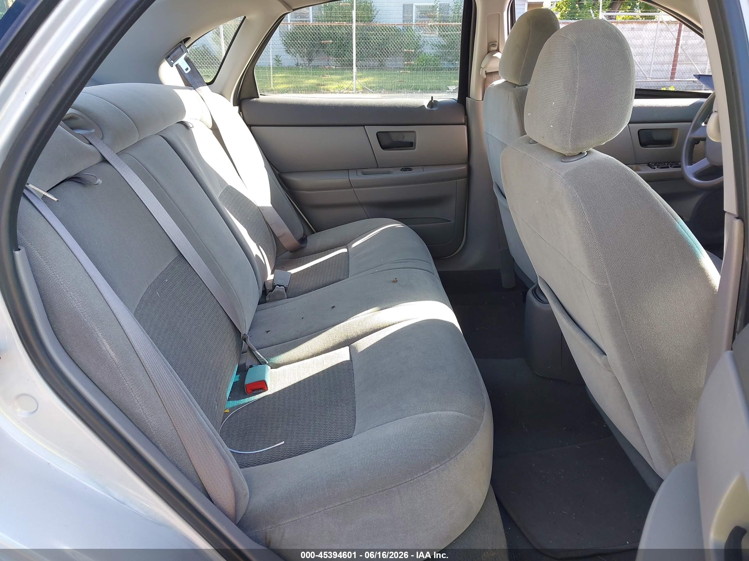2007 Ford Taurus Se Silver vin: 1FAFP53U17A182142