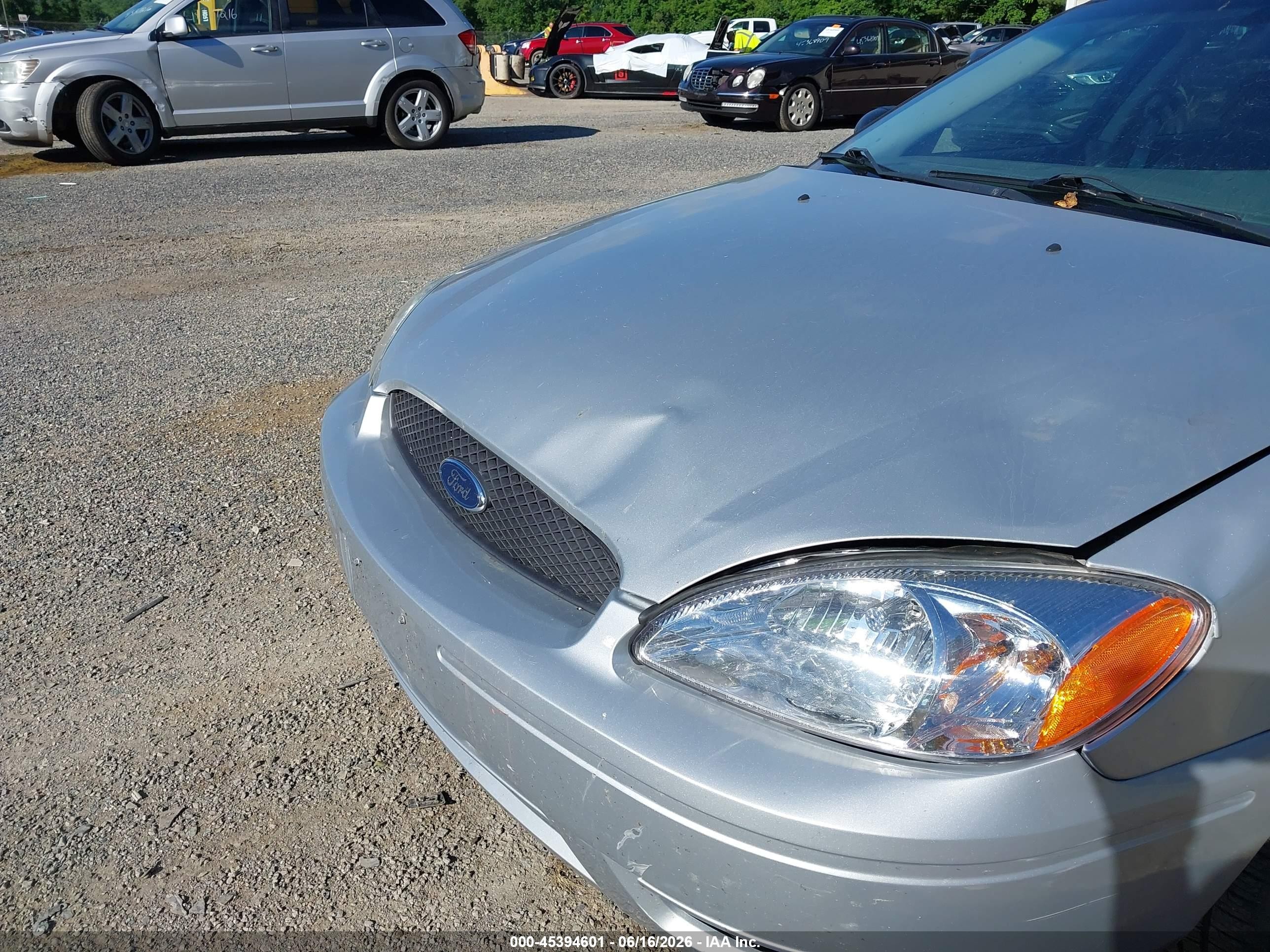 2007 Ford Taurus Se Silver vin: 1FAFP53U17A182142