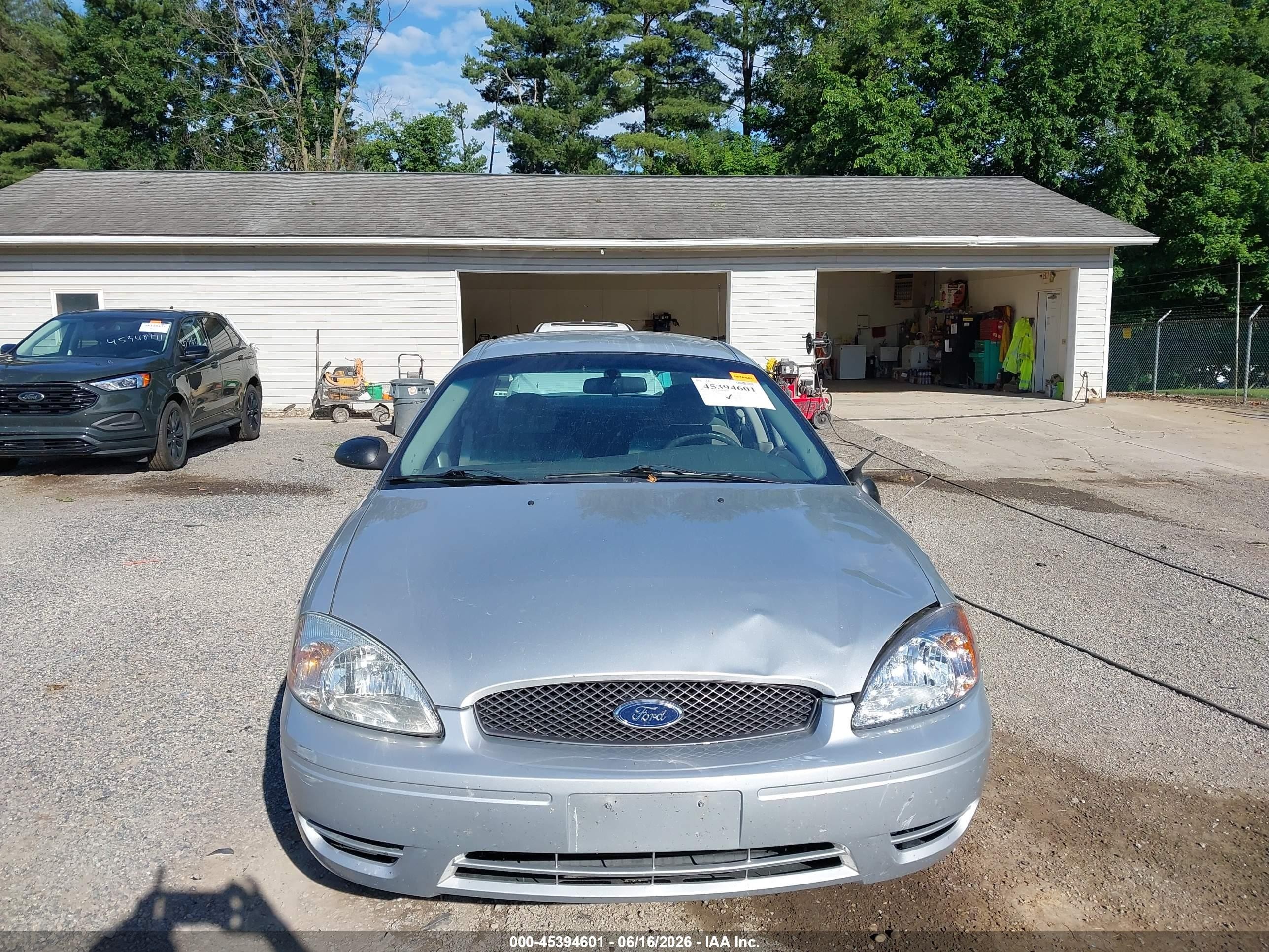 2007 Ford Taurus Se Silver vin: 1FAFP53U17A182142