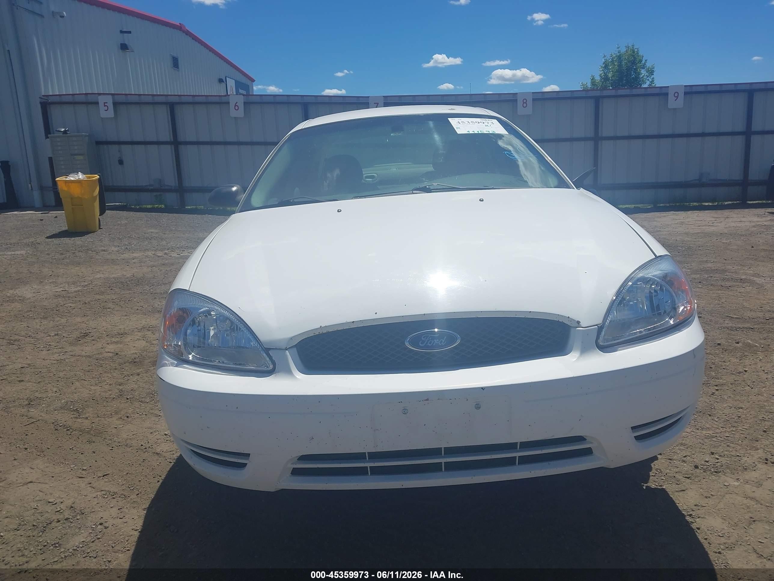 2004 Ford Taurus Se White vin: 1FAFP53U24A160517