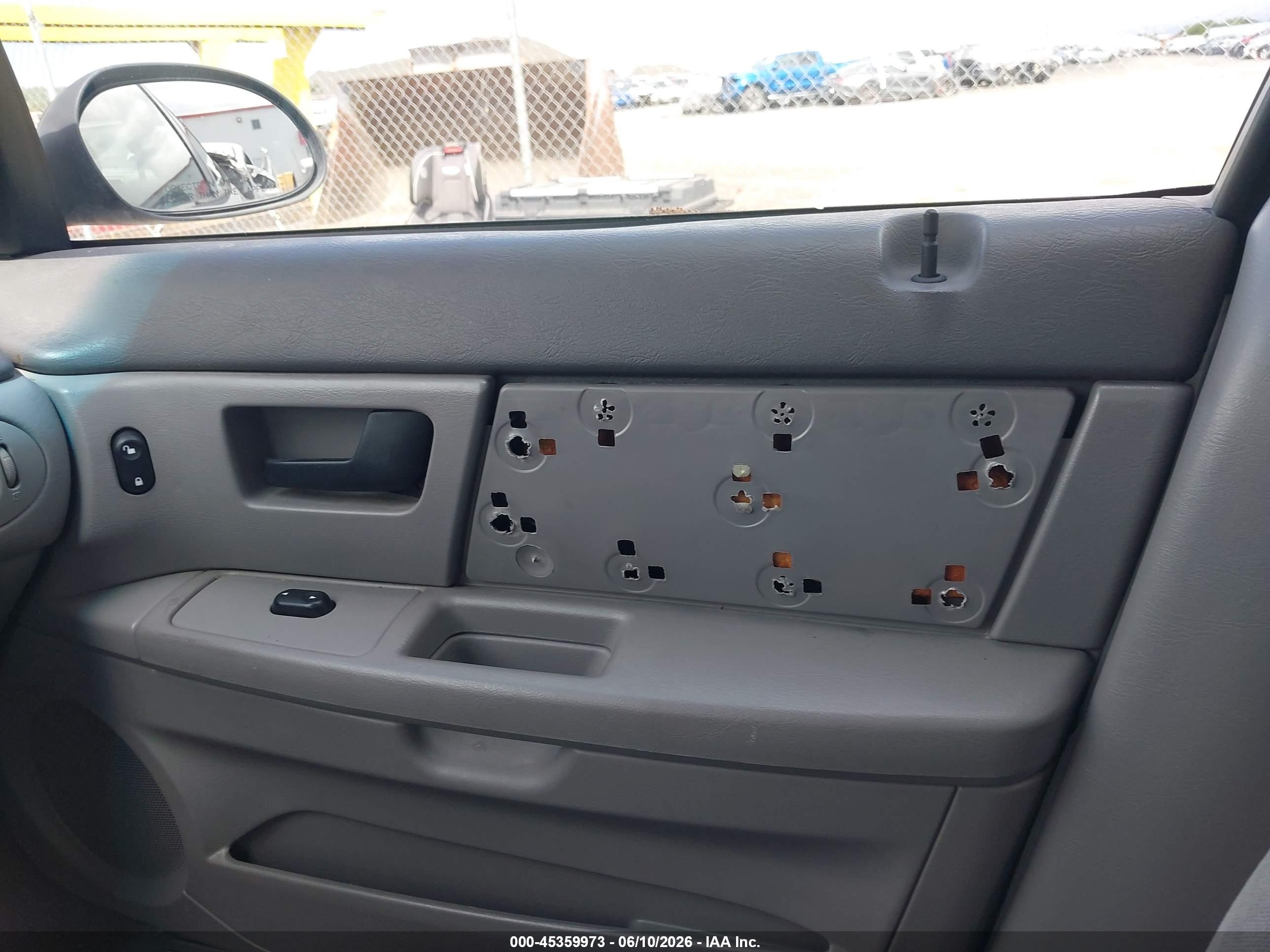 2004 Ford Taurus Se White vin: 1FAFP53U24A160517