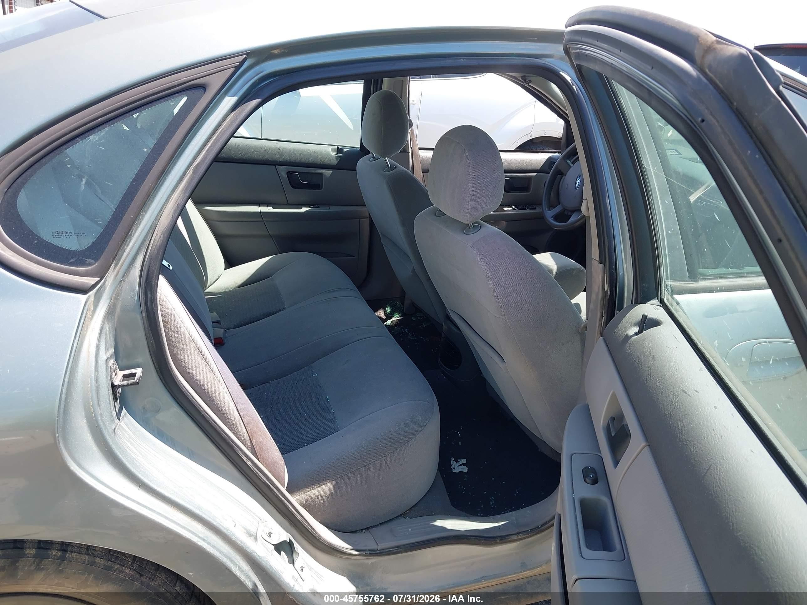 2005 Ford Taurus Se Зеленый vin: 1FAFP53U25A281601