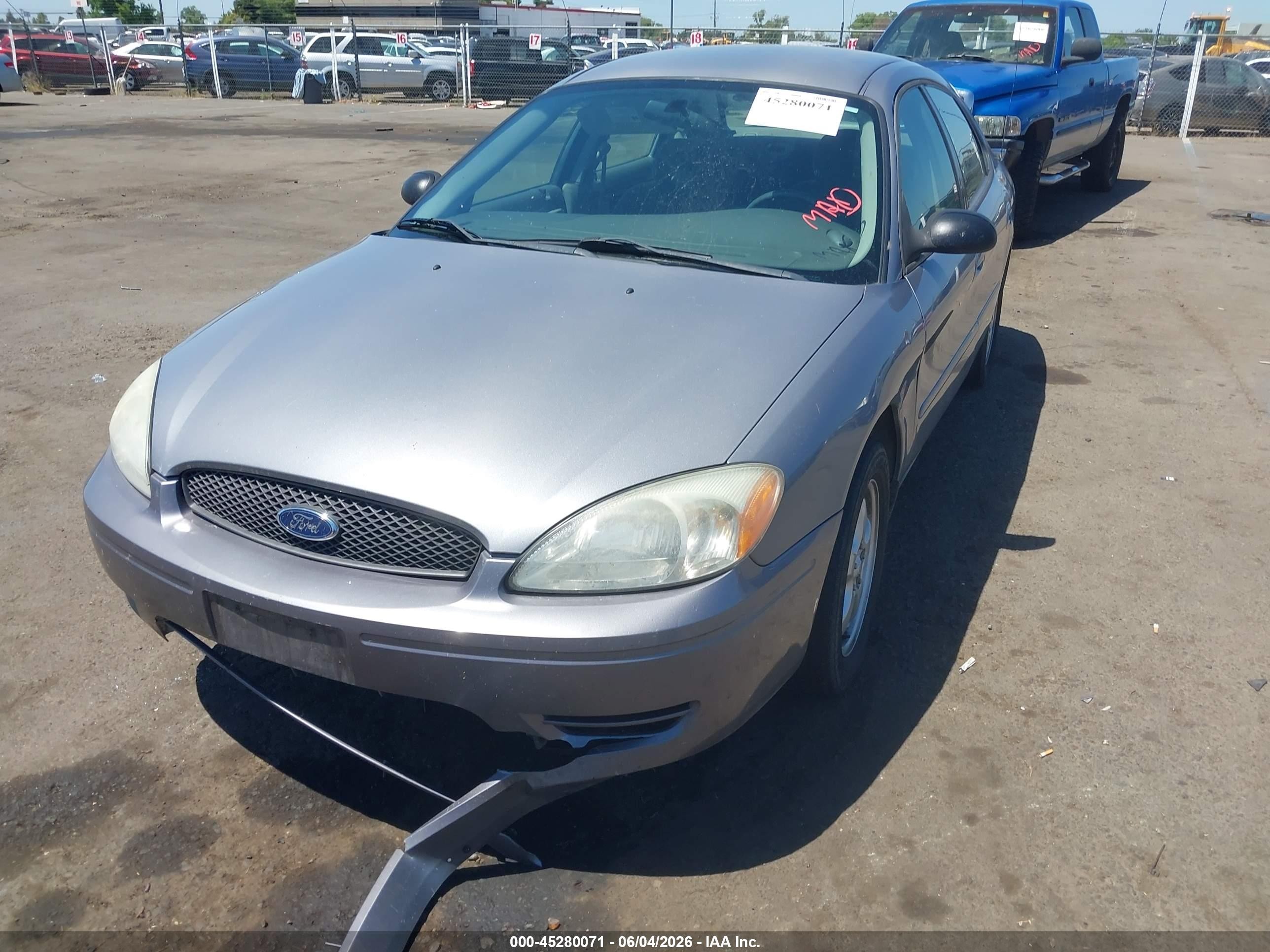 2007 Ford Taurus Se Серый vin: 1FAFP53U27A132348