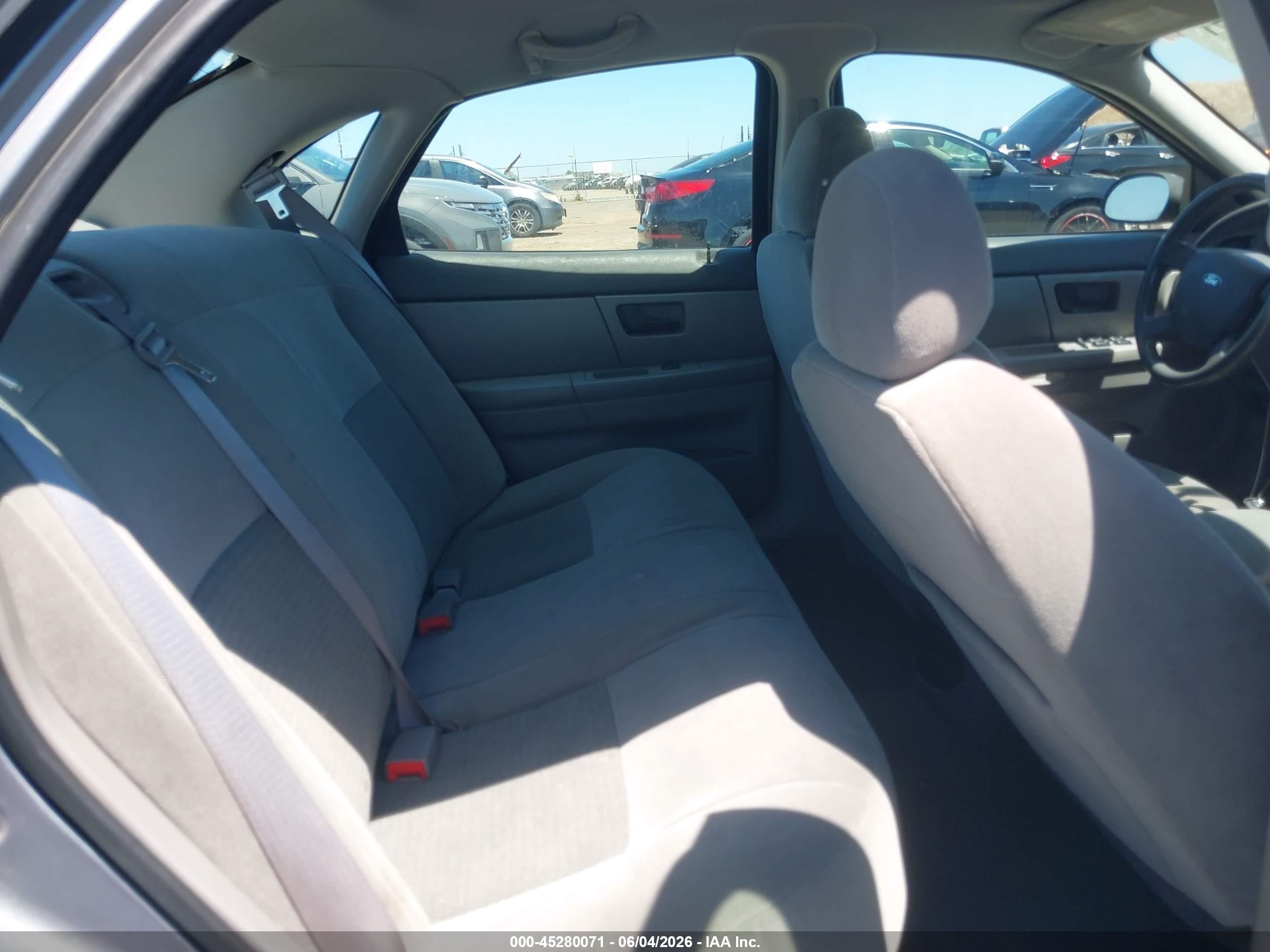2007 Ford Taurus Se Серый vin: 1FAFP53U27A132348