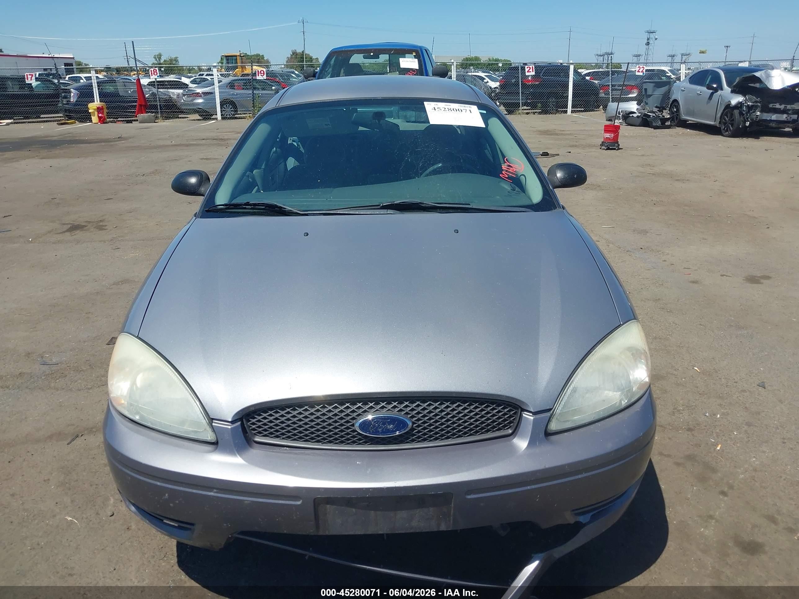 2007 Ford Taurus Se Серый vin: 1FAFP53U27A132348