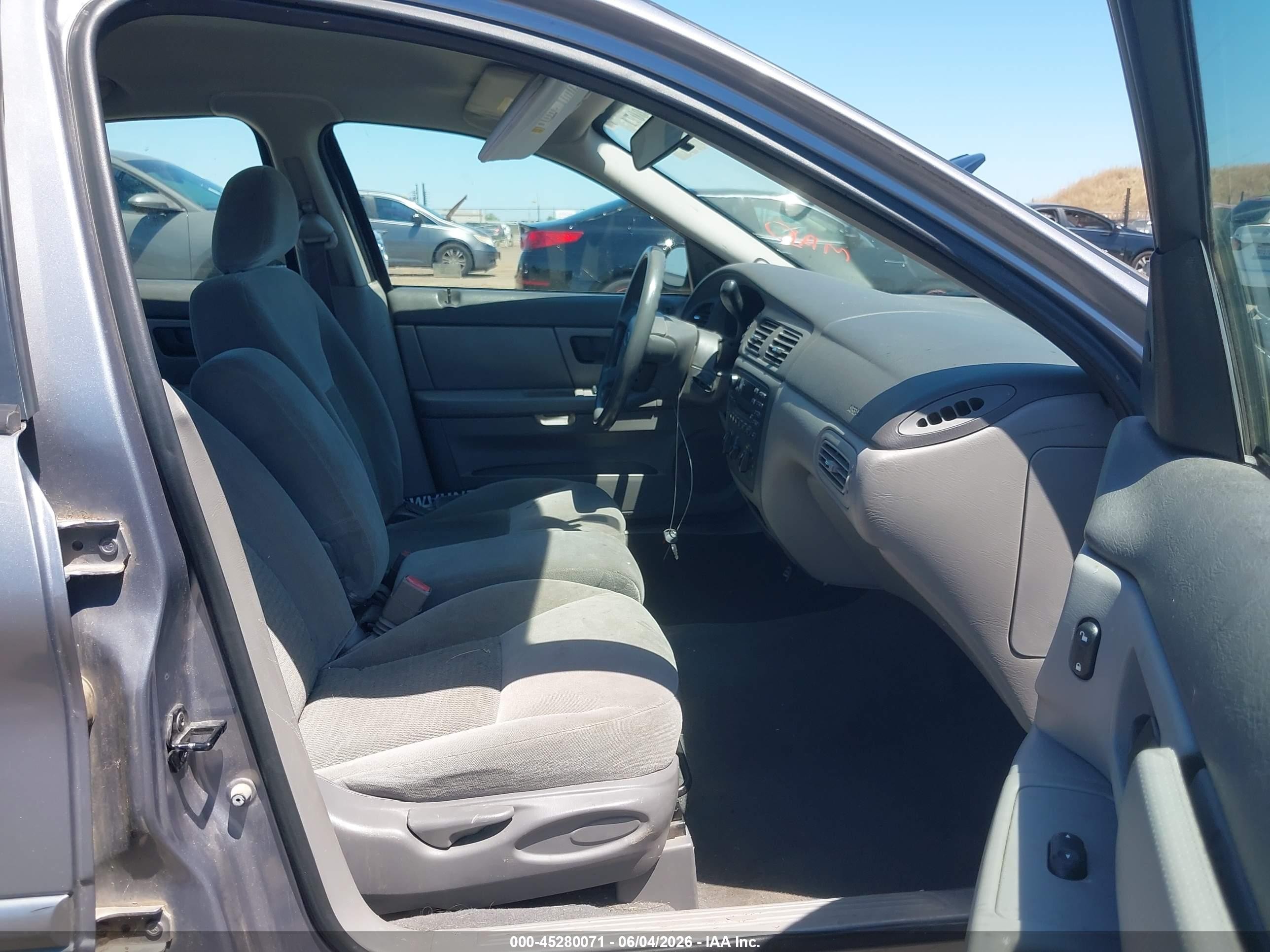 2007 Ford Taurus Se Серый vin: 1FAFP53U27A132348