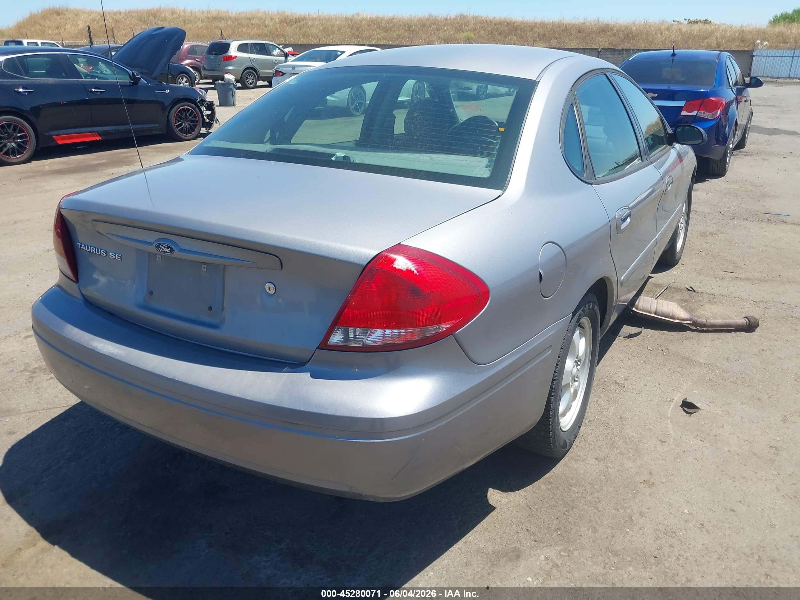 2007 Ford Taurus Se Серый vin: 1FAFP53U27A132348