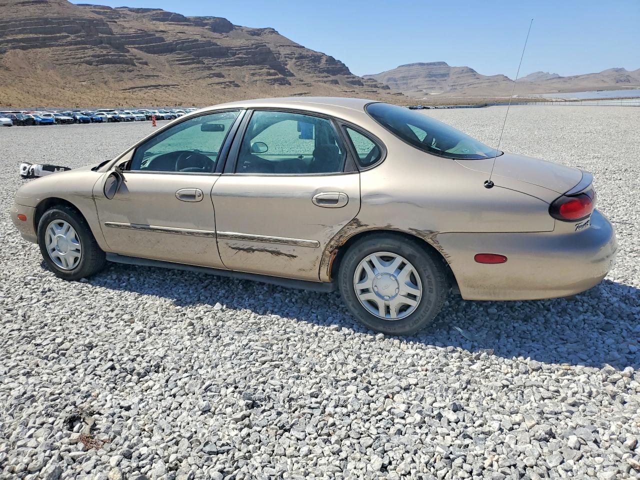 1999 Ford Taurus Se Gold vin: 1FAFP53U2XG315570