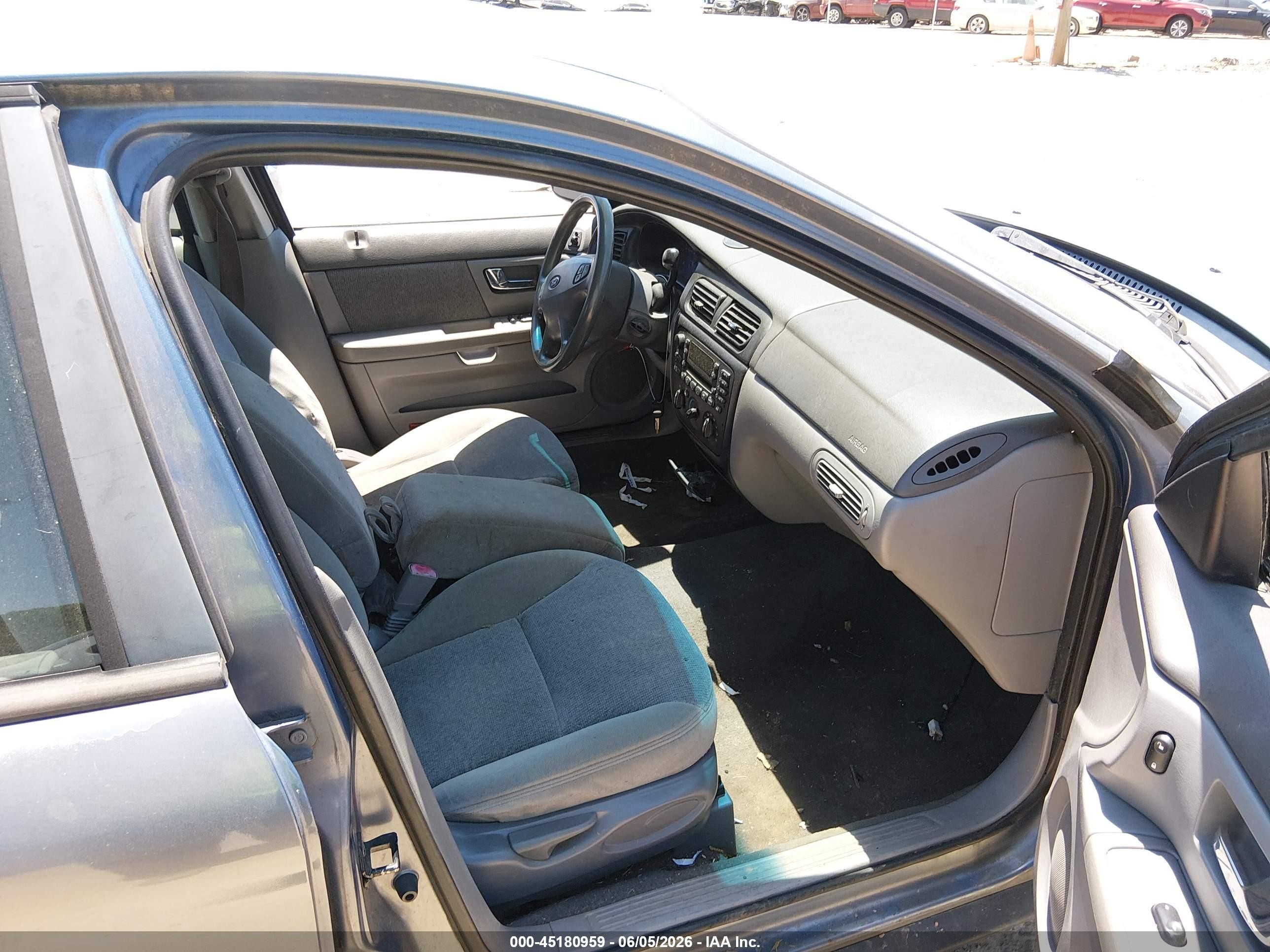 2000 Ford Taurus Se Blue vin: 1FAFP53U2YA136451