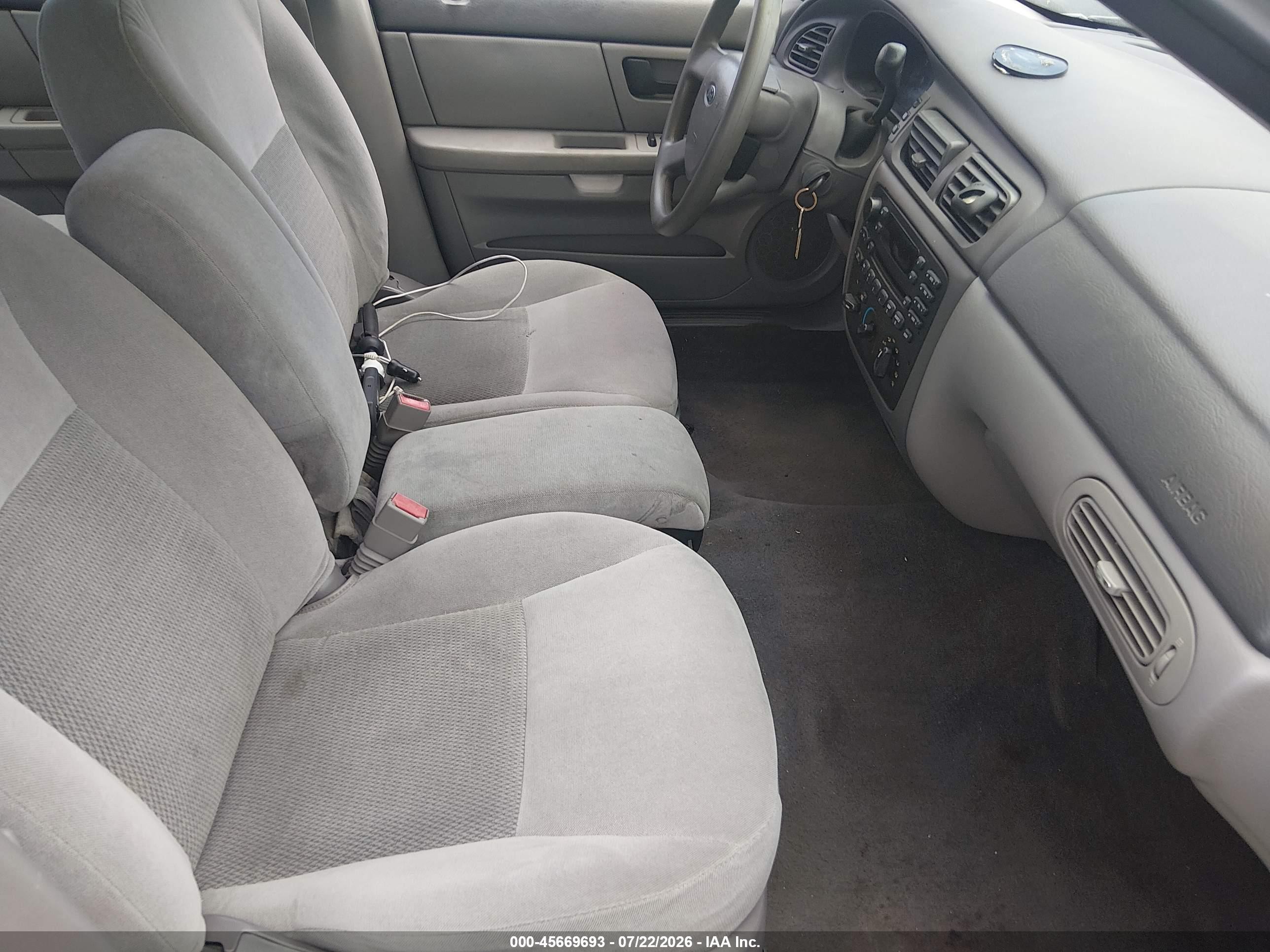 2005 Ford Taurus Se Silver vin: 1FAFP53U35A157630