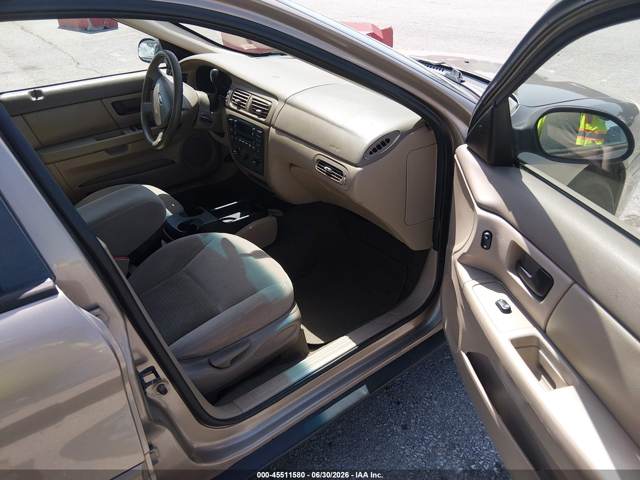 2005 Ford Taurus Se Tan vin: 1FAFP53U35A293353