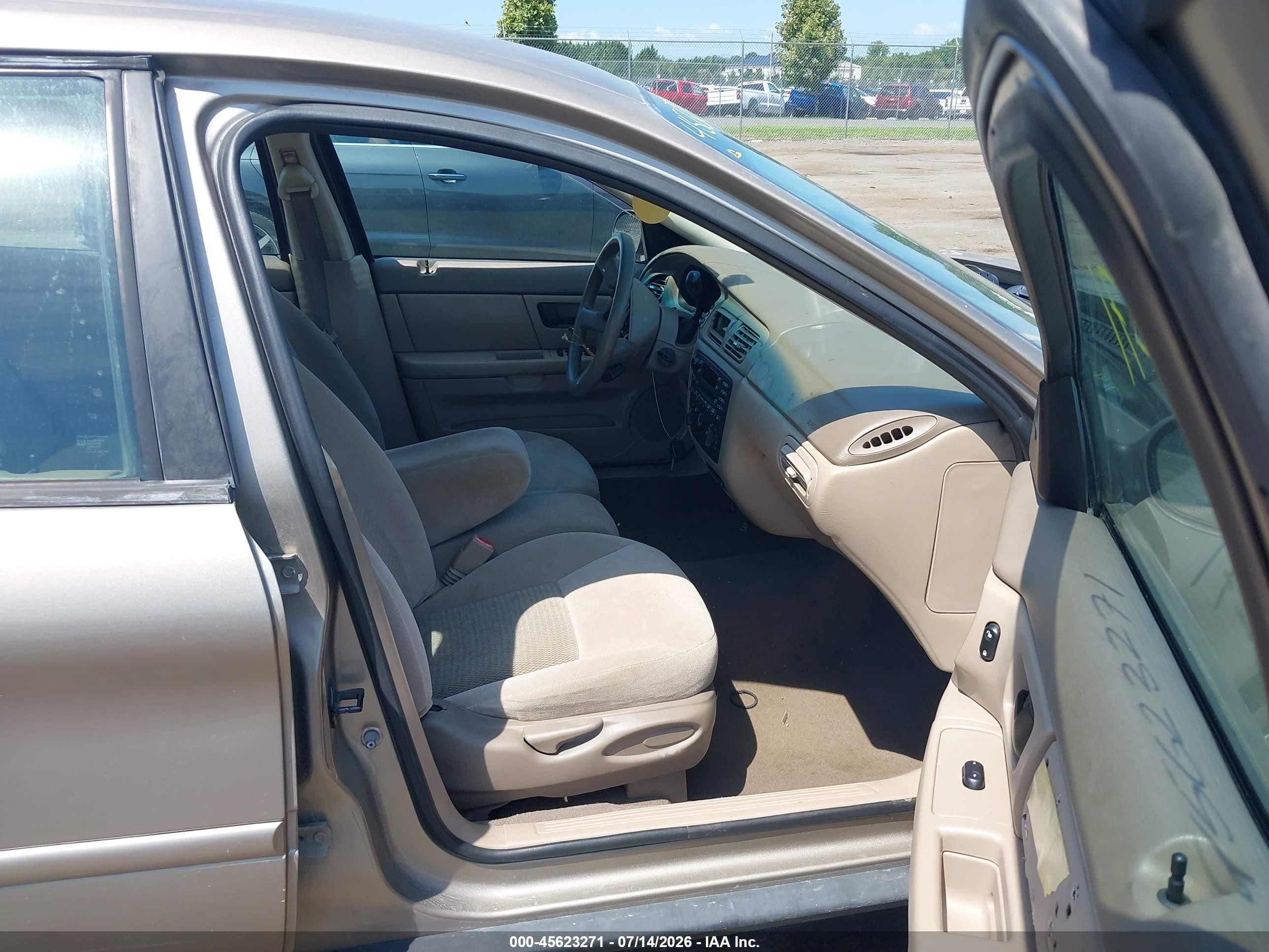 2006 Ford Taurus Se Бежевый vin: 1FAFP53U36A147195