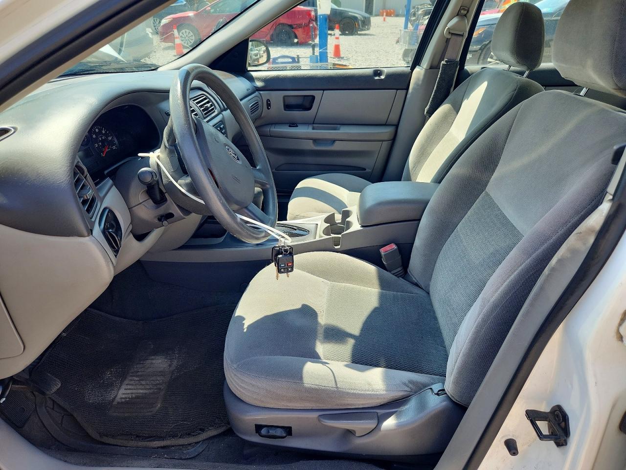 2007 Ford Taurus Se White vin: 1FAFP53U37A130429