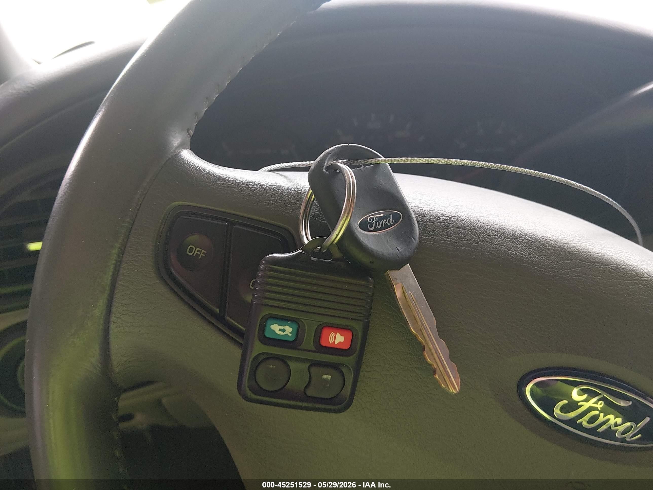 2002 Ford Taurus Se Серый vin: 1FAFP53U42G250763