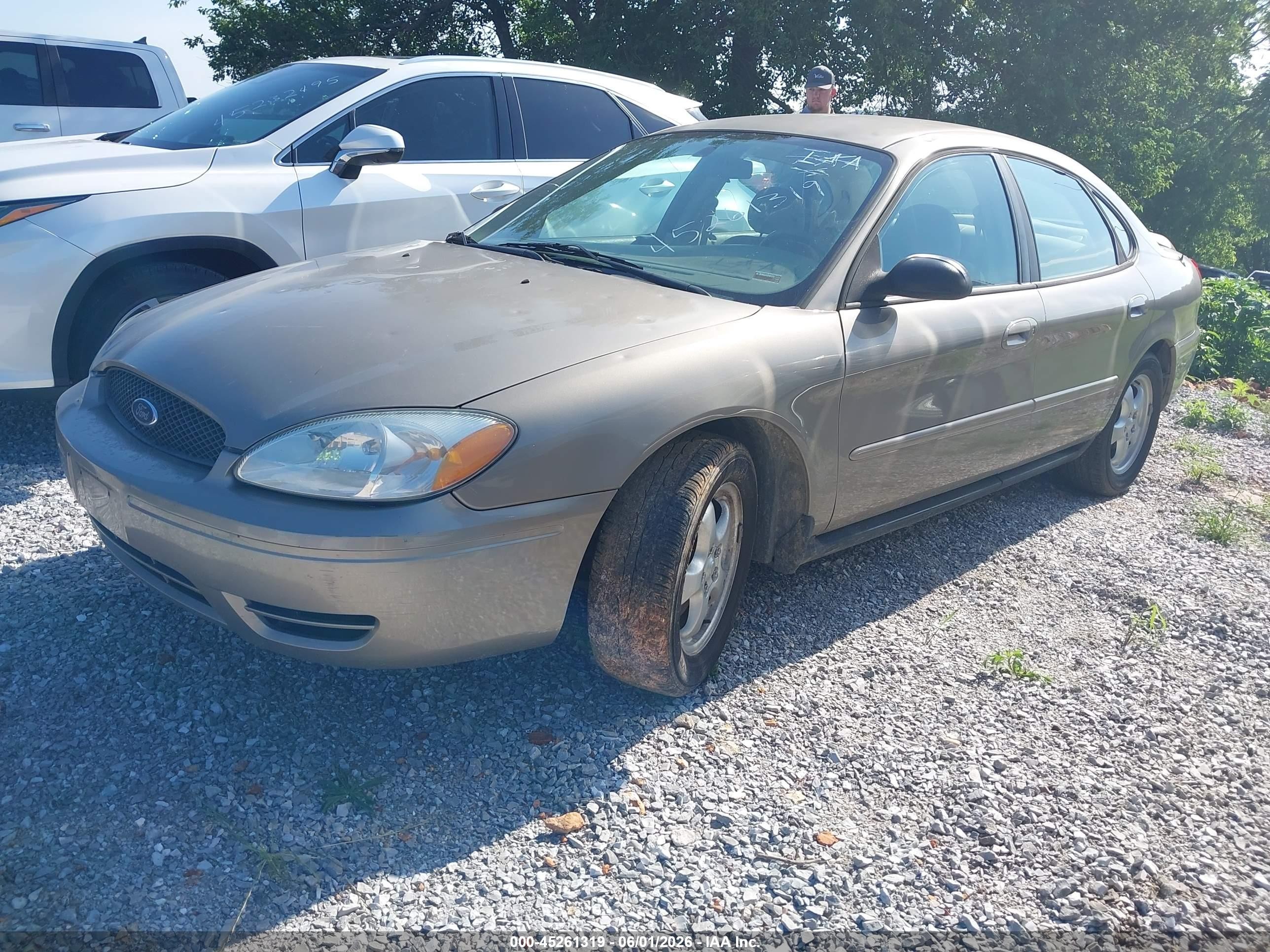2006 Ford Taurus Se Tan vin: 1FAFP53U46A217500