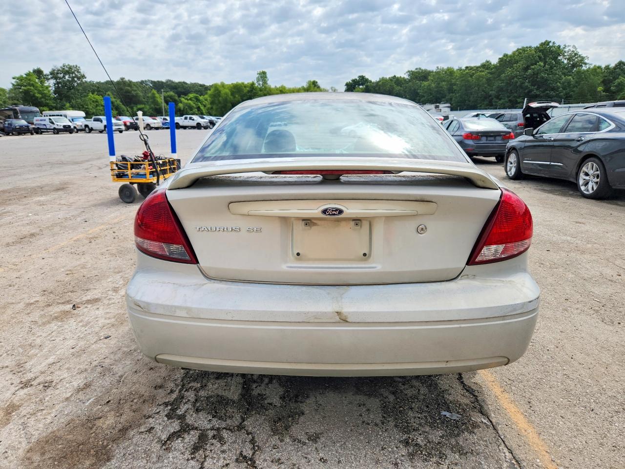 2006 Ford Taurus Se Beige vin: 1FAFP53U46A220705