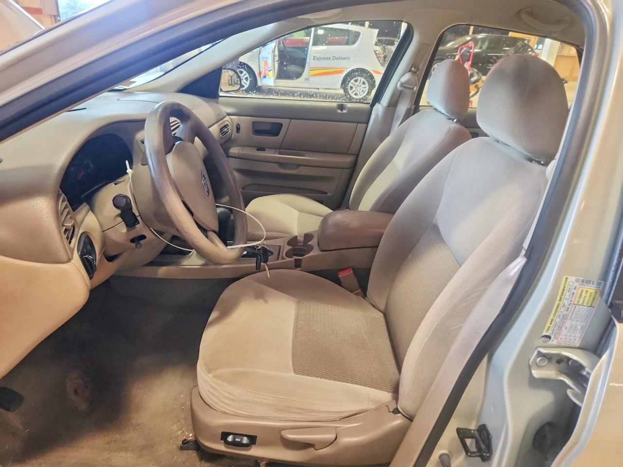 2007 Ford Taurus Se Золотой vin: 1FAFP53U47A183558
