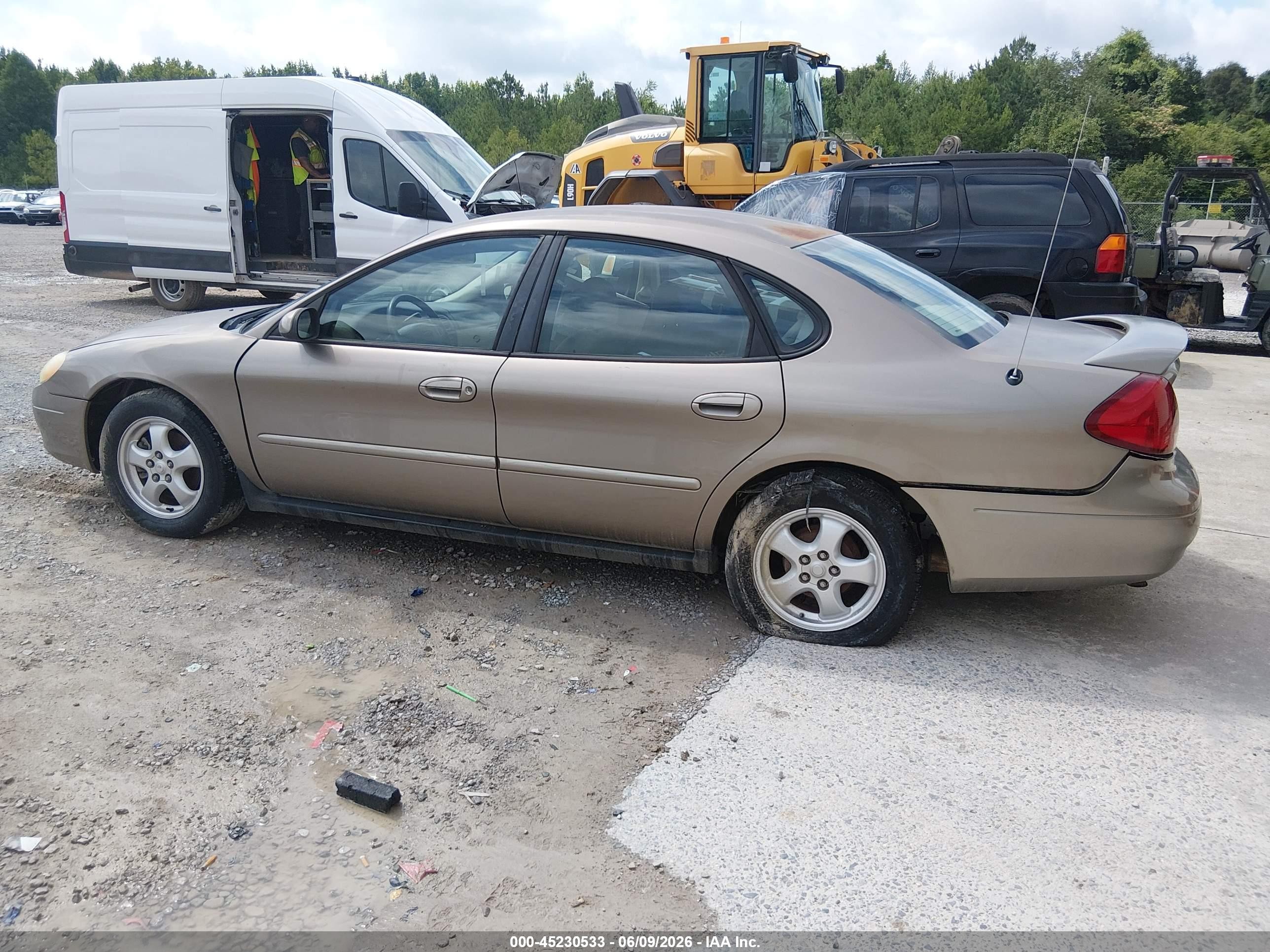 2002 Ford Taurus Se Золотой vin: 1FAFP53U52A118579