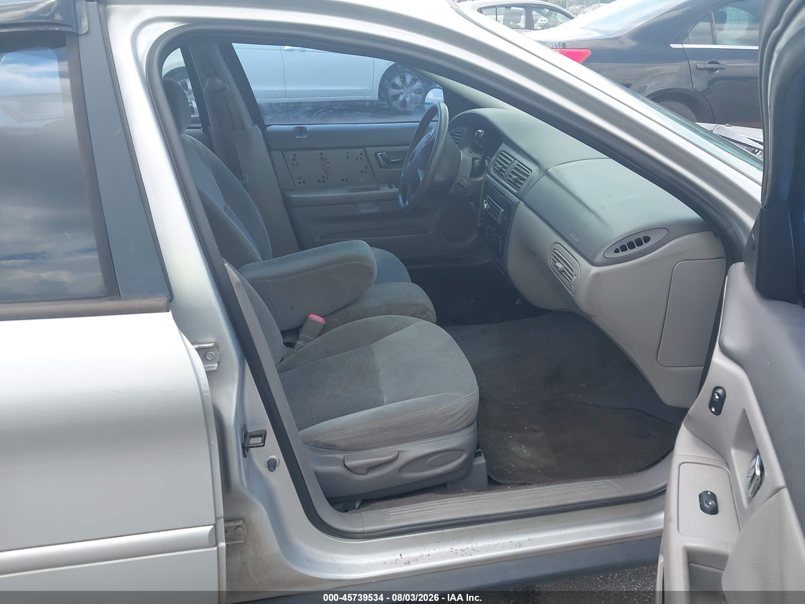 2003 Ford Taurus Se Silver vin: 1FAFP53U53A121726