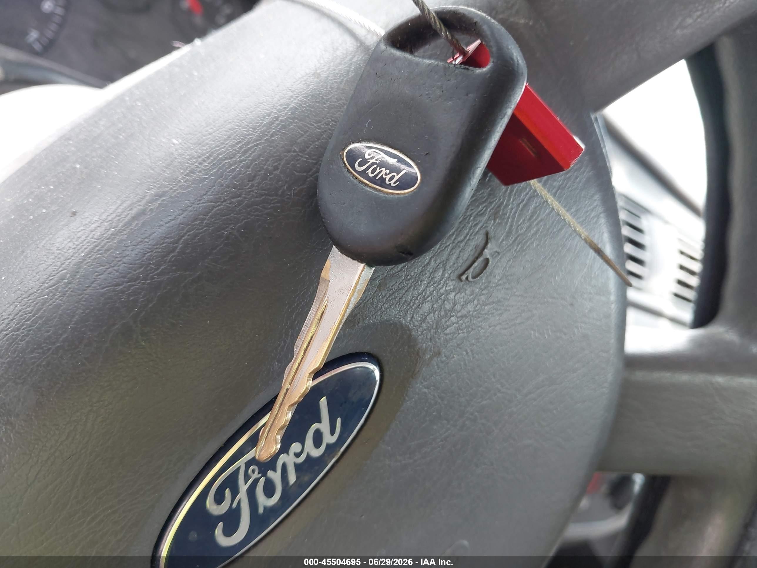2004 Ford Taurus Se Gray vin: 1FAFP53U54G138475