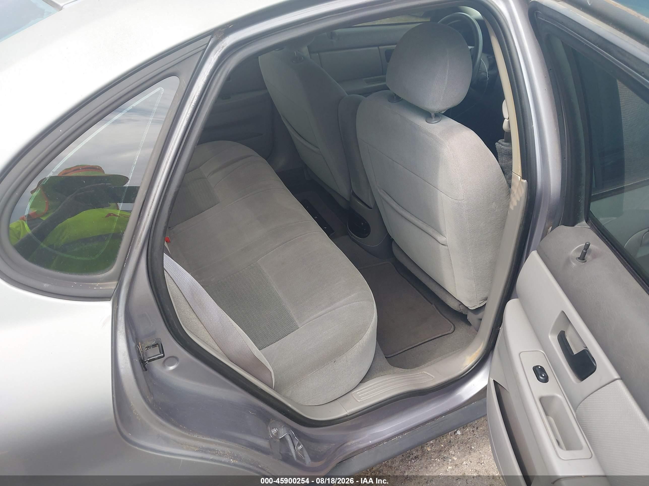 2006 Ford Taurus Se Gray vin: 1FAFP53U56A217327