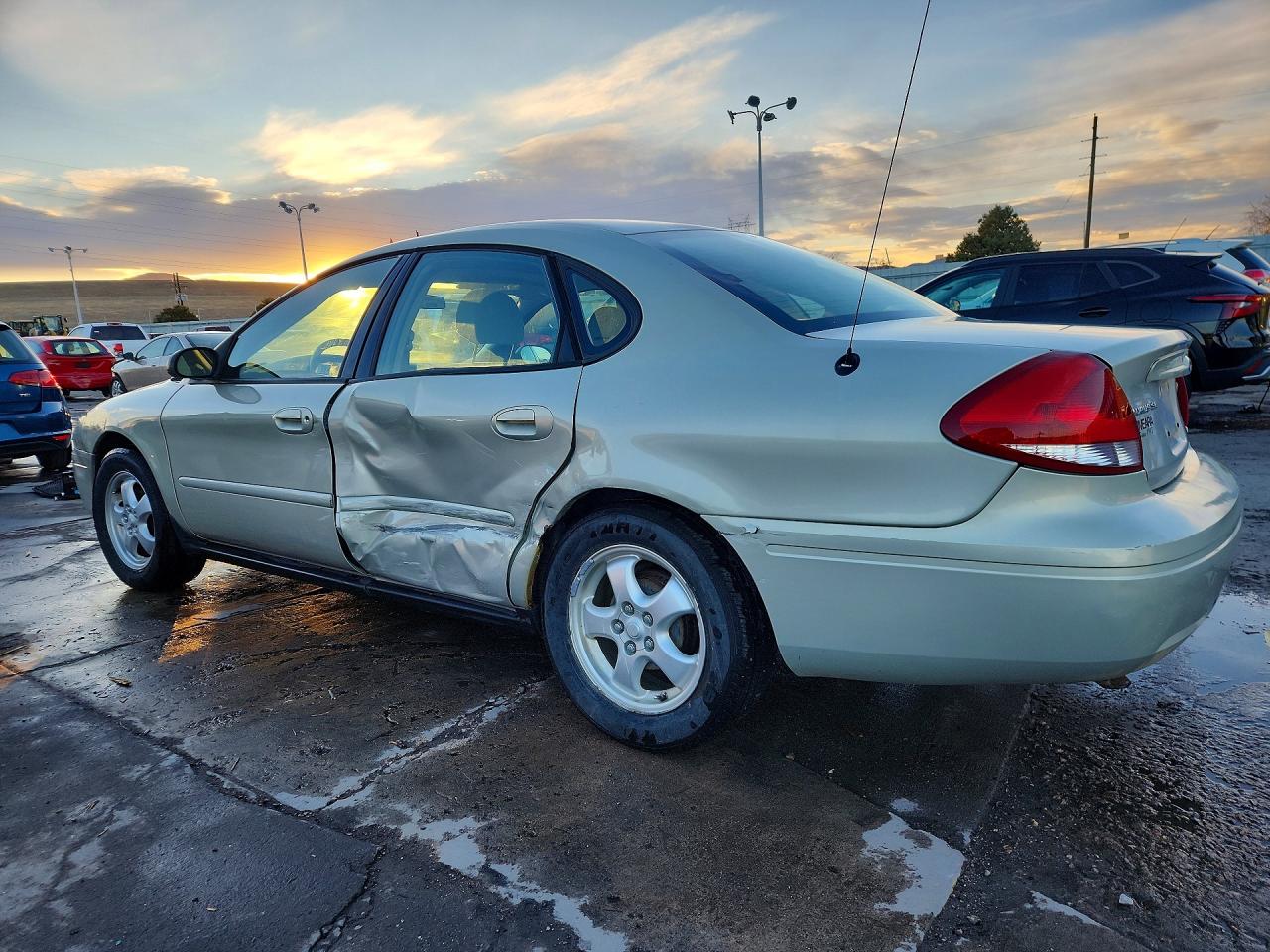 2007 Ford Taurus Se Gray vin: 1FAFP53U57A145997