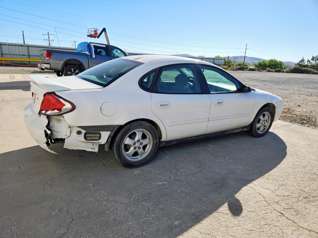 2007 Ford Taurus Se White vin: 1FAFP53U57A205664