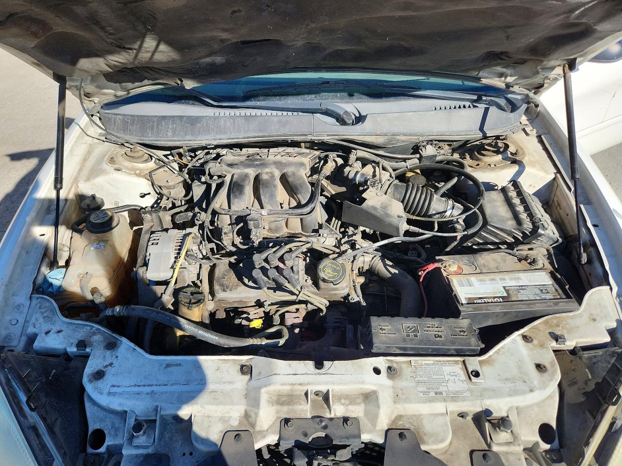 2007 Ford Taurus Se White vin: 1FAFP53U57A205664