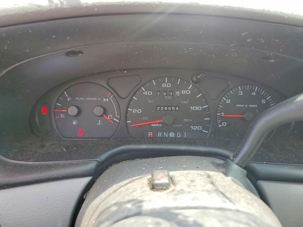 2000 Ford Taurus Se Red vin: 1FAFP53U5YA131941