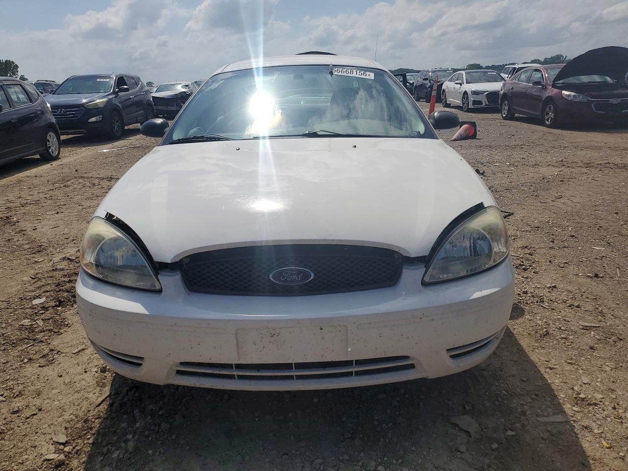 2006 Ford Taurus Se White vin: 1FAFP53U66A241362