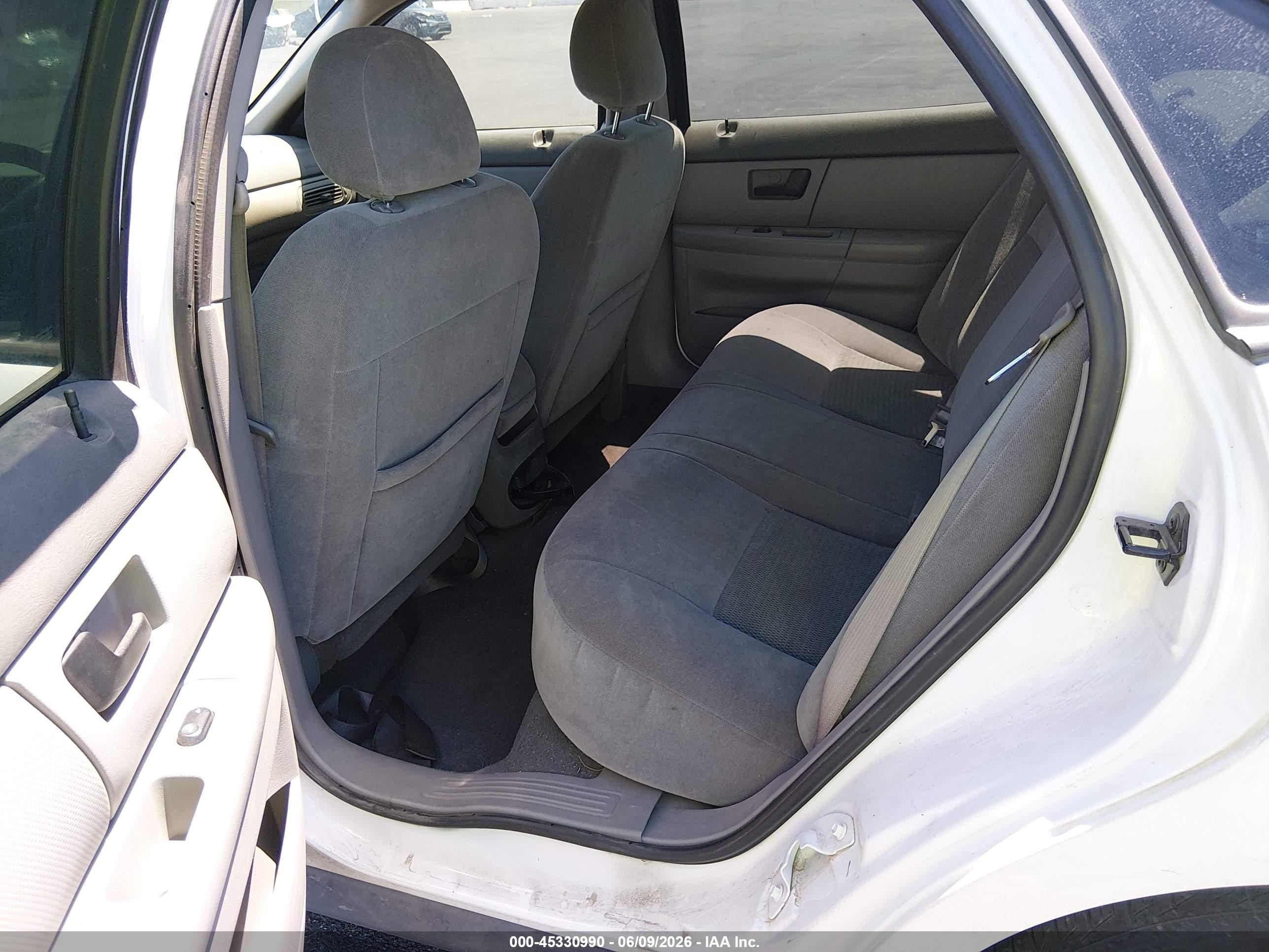 2007 Ford Taurus Se White vin: 1FAFP53U67A107324