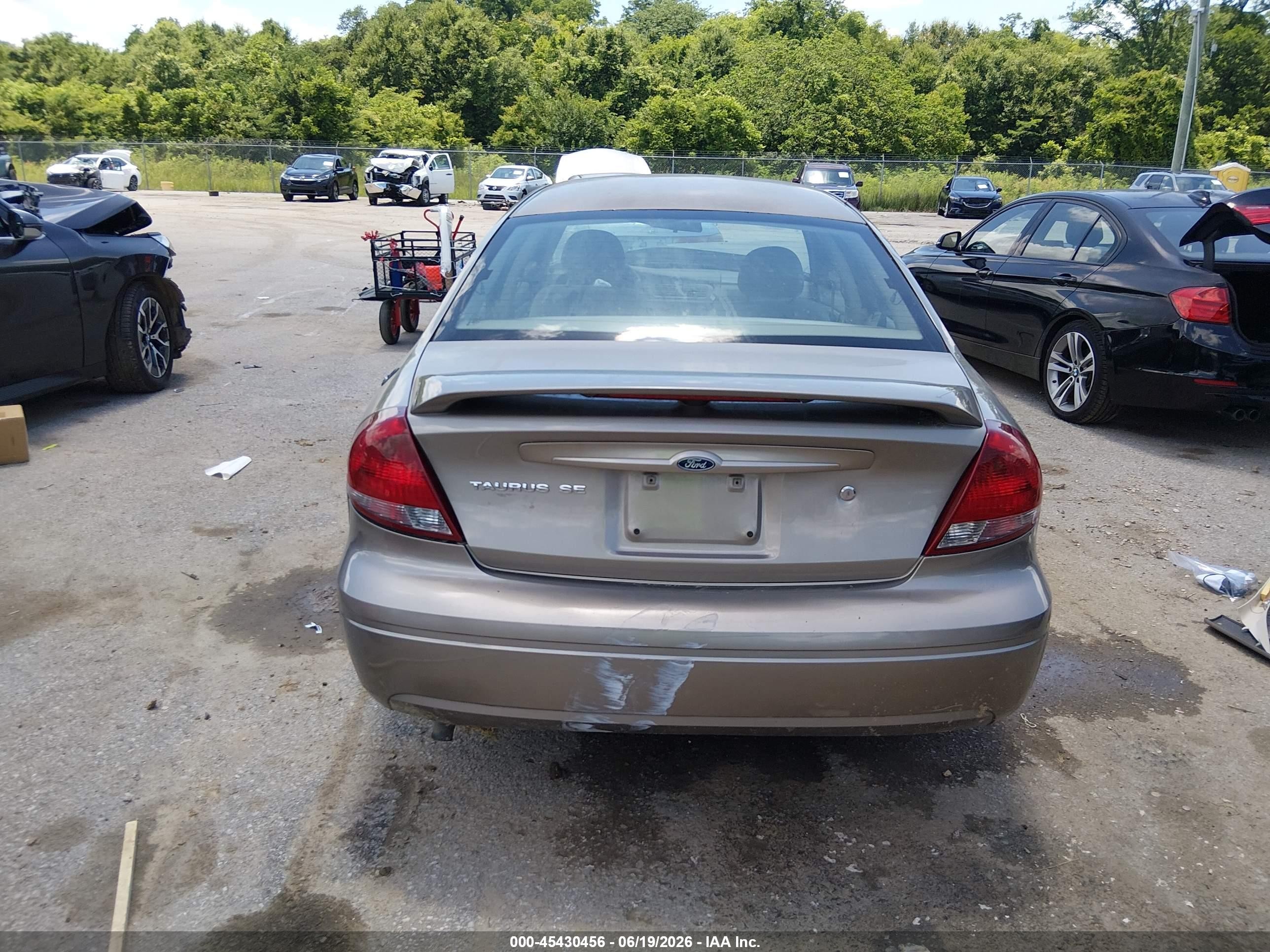 2007 Ford Taurus Se Gold vin: 1FAFP53U67A172349