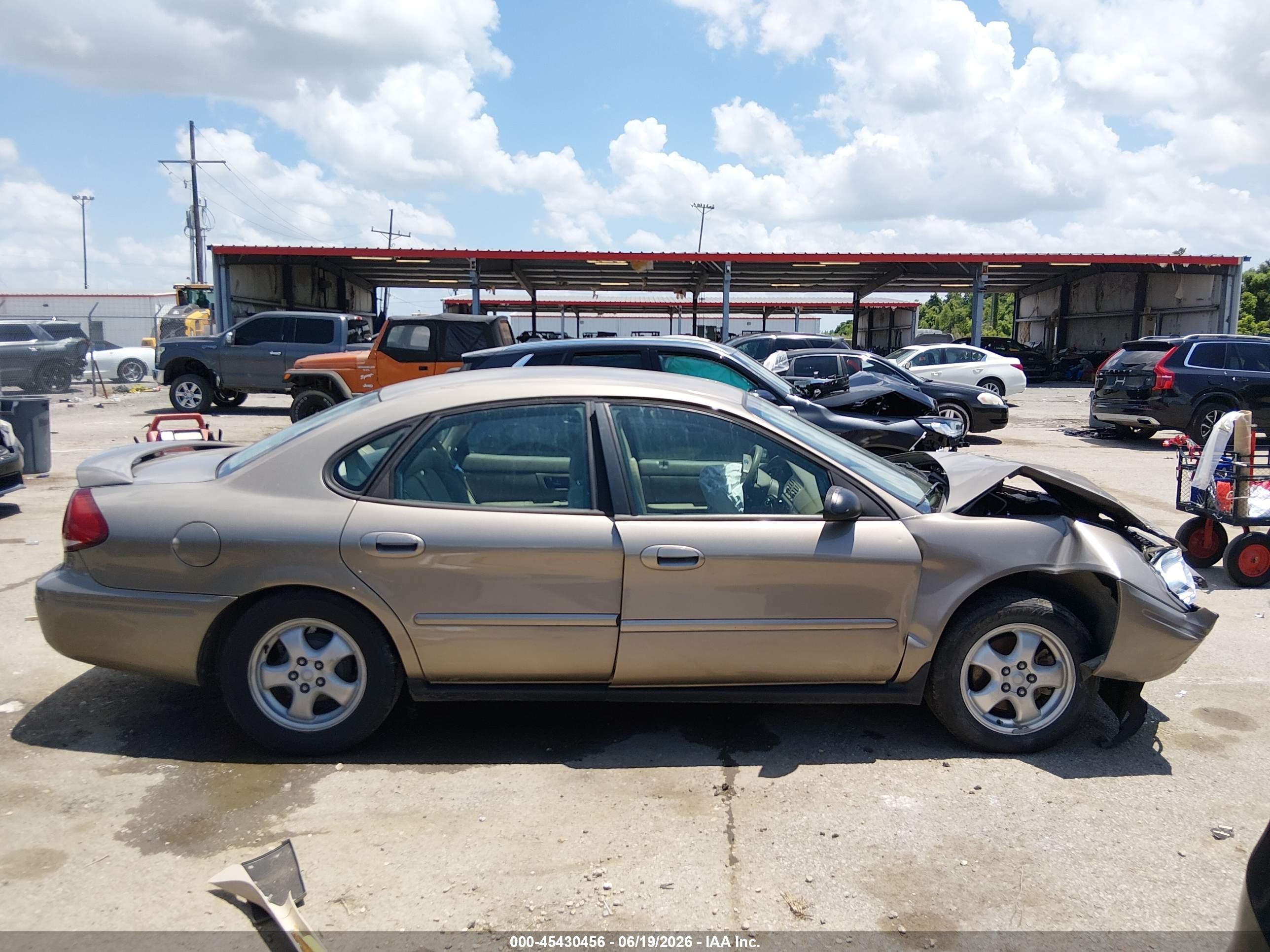 2007 Ford Taurus Se Gold vin: 1FAFP53U67A172349
