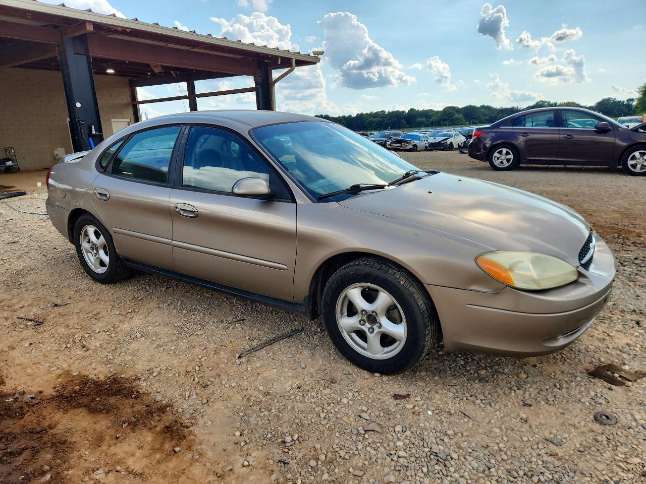 2002 Ford Taurus Se Золотой vin: 1FAFP53U72G219474